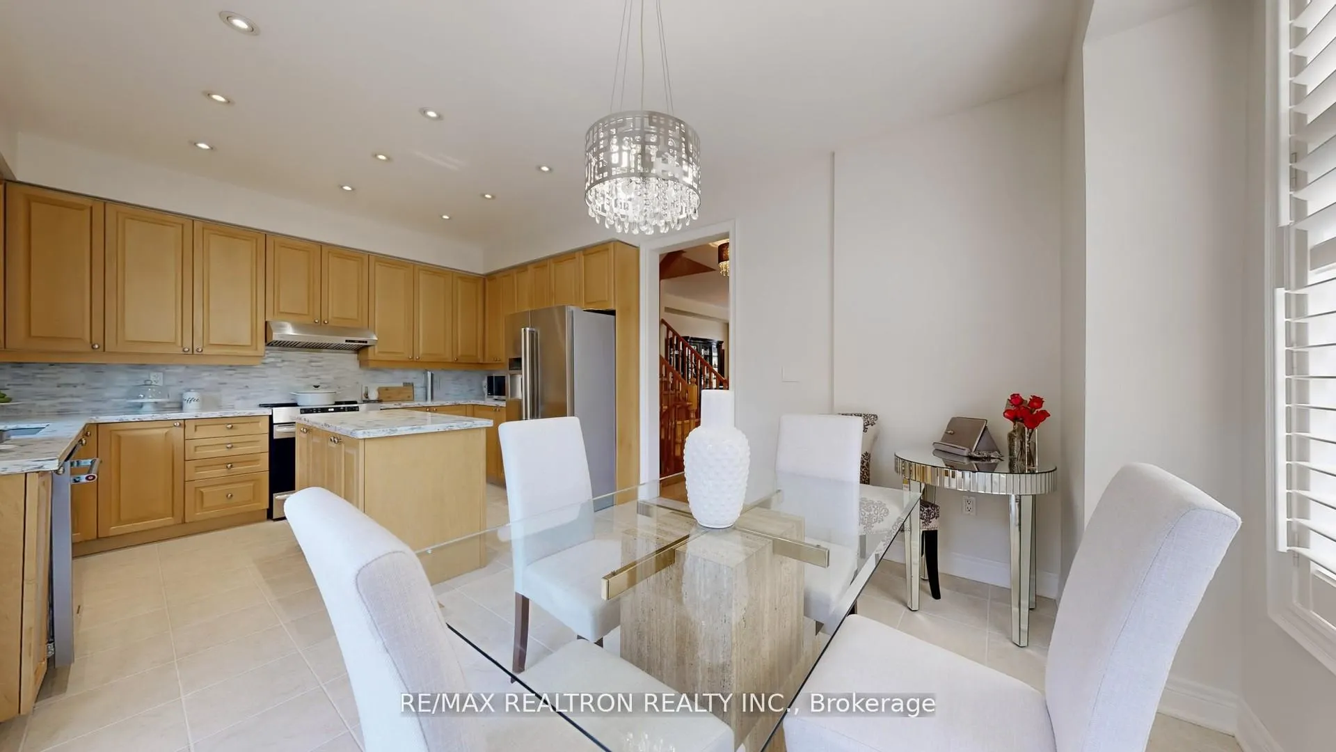 Photo 24 of 85 Vittorio De Luca Drive, Vaughan, East Woodbridge — HOMEH