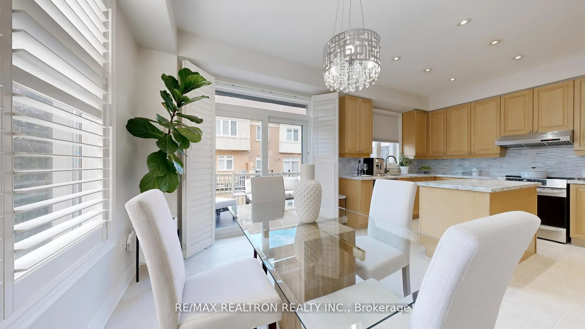 Photo 25 of 85 Vittorio De Luca Drive, Vaughan, East Woodbridge — HOMEH