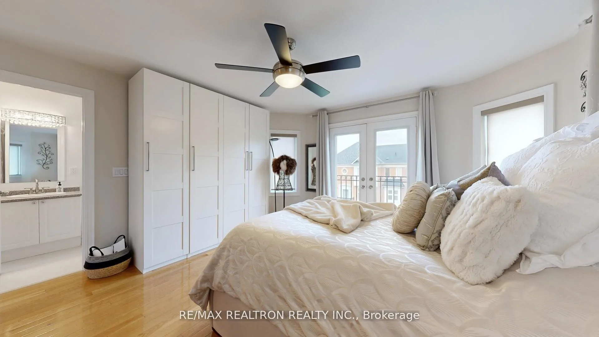Photo 32 of 85 Vittorio De Luca Drive, Vaughan, East Woodbridge — HOMEH