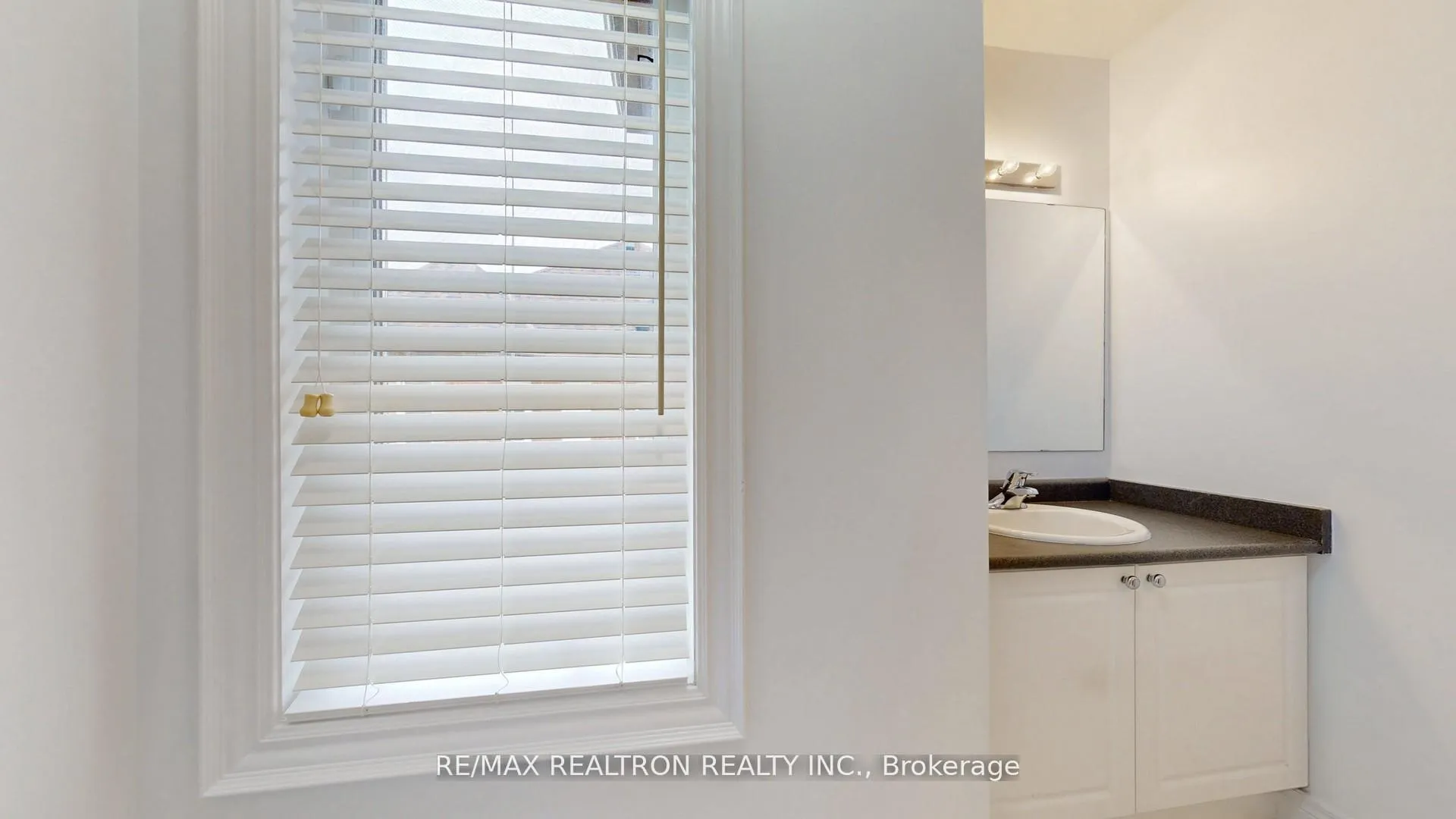 Photo 38 of 85 Vittorio De Luca Drive, Vaughan, East Woodbridge — HOMEH