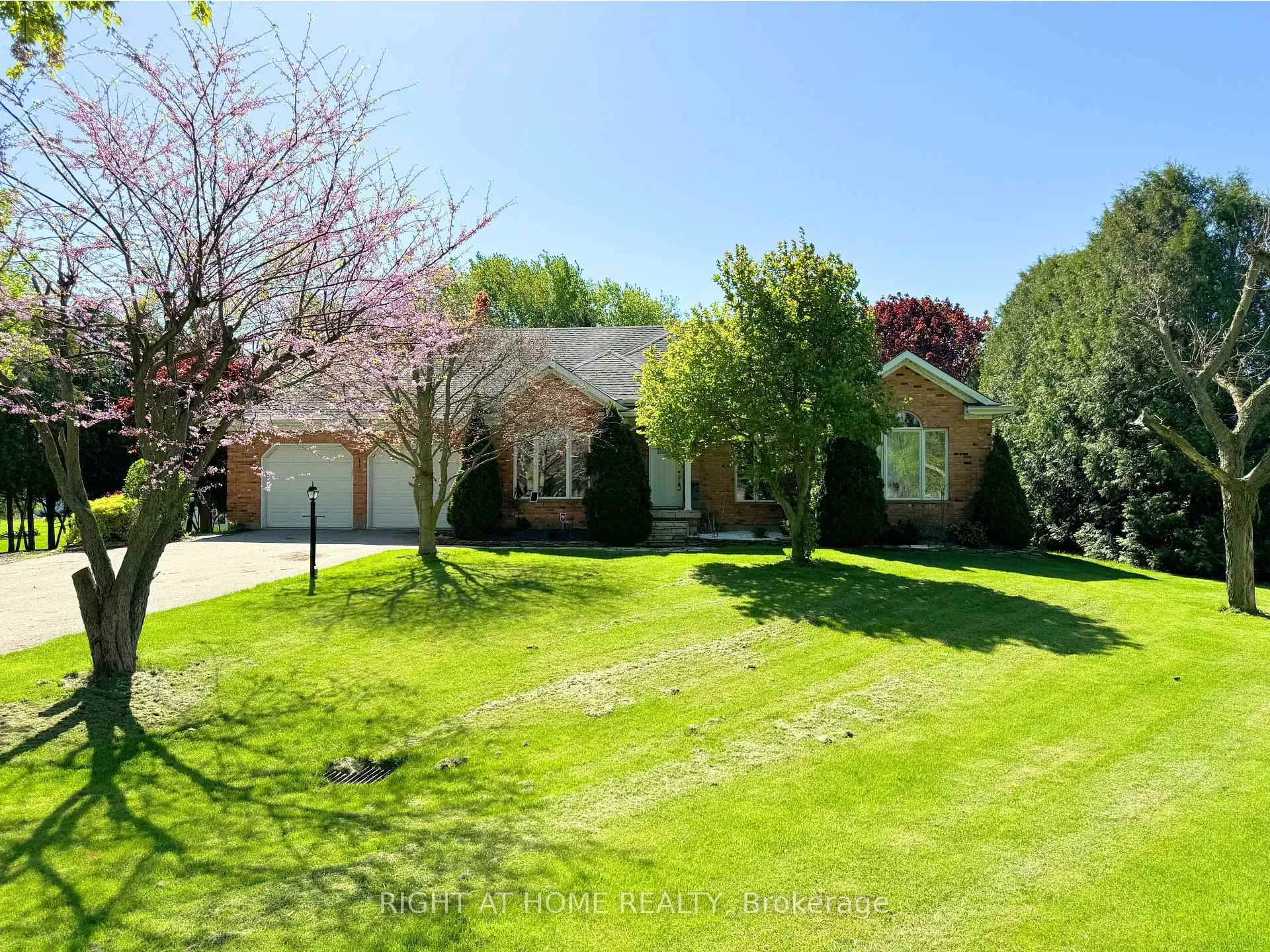 Front of 24933 Pioneer Line