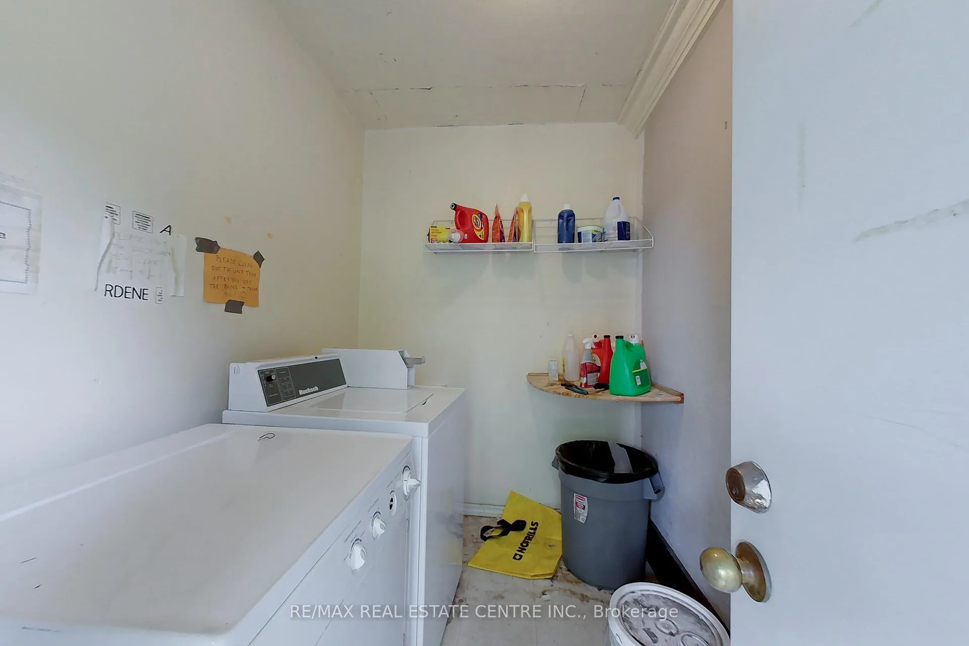 Photo 7 of 178 Erb Street W, Waterloo — HOMEH