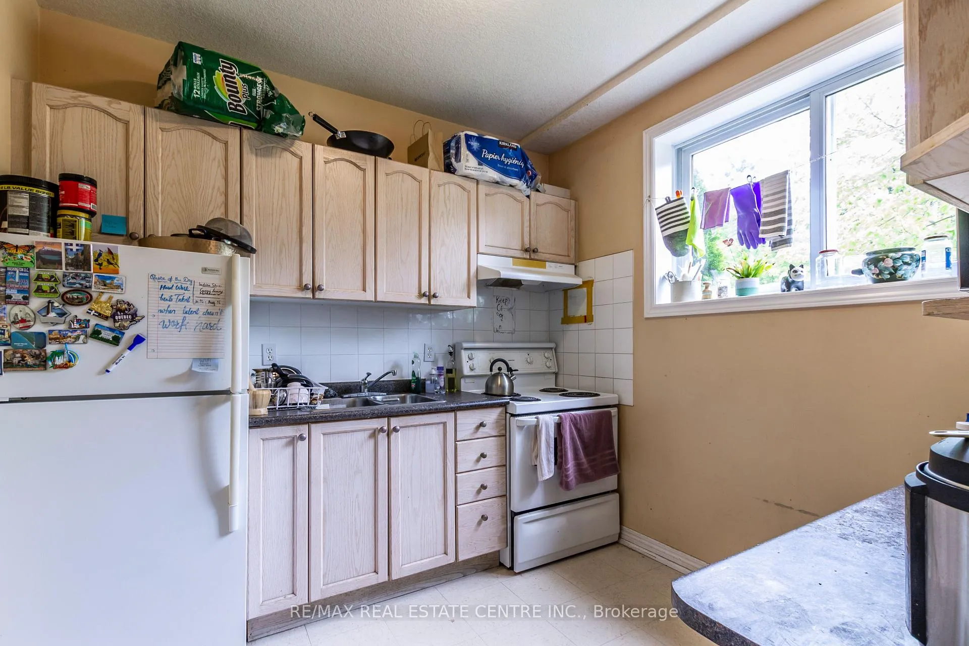 Photo 11 of 178 Erb Street W, Waterloo — HOMEH