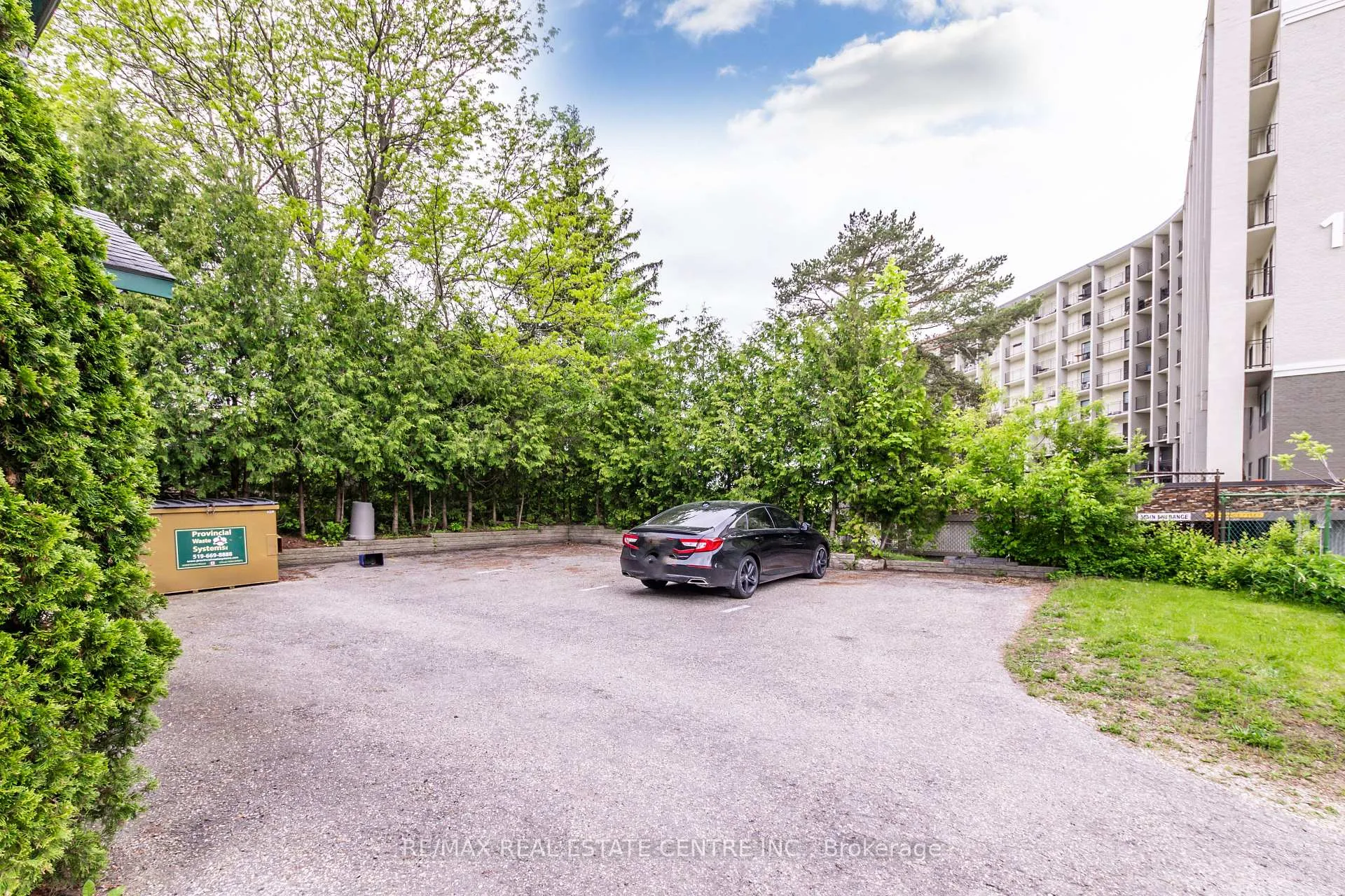Photo 17 of 178 Erb Street W, Waterloo — HOMEH