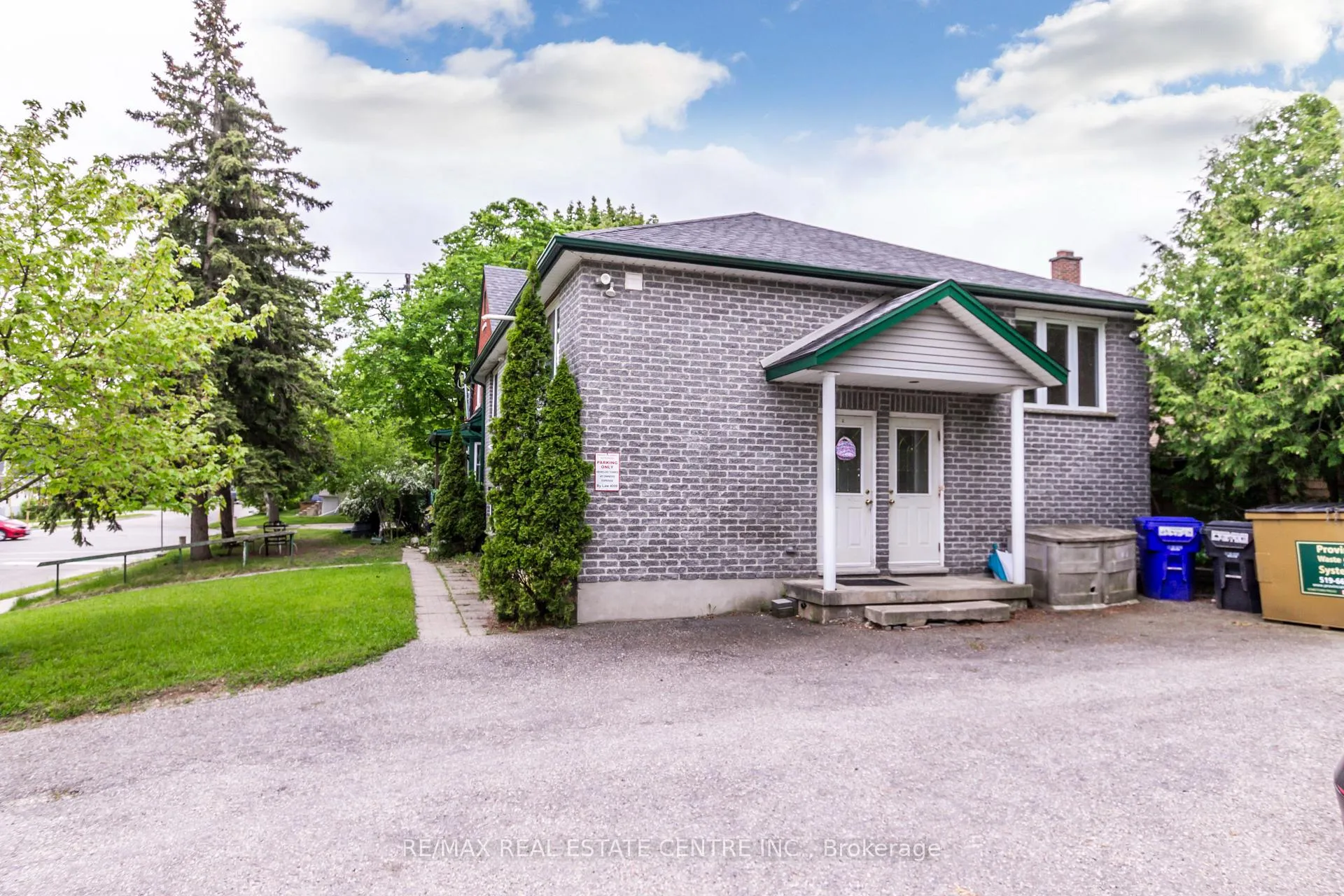 Photo 19 of 178 Erb Street W, Waterloo — HOMEH