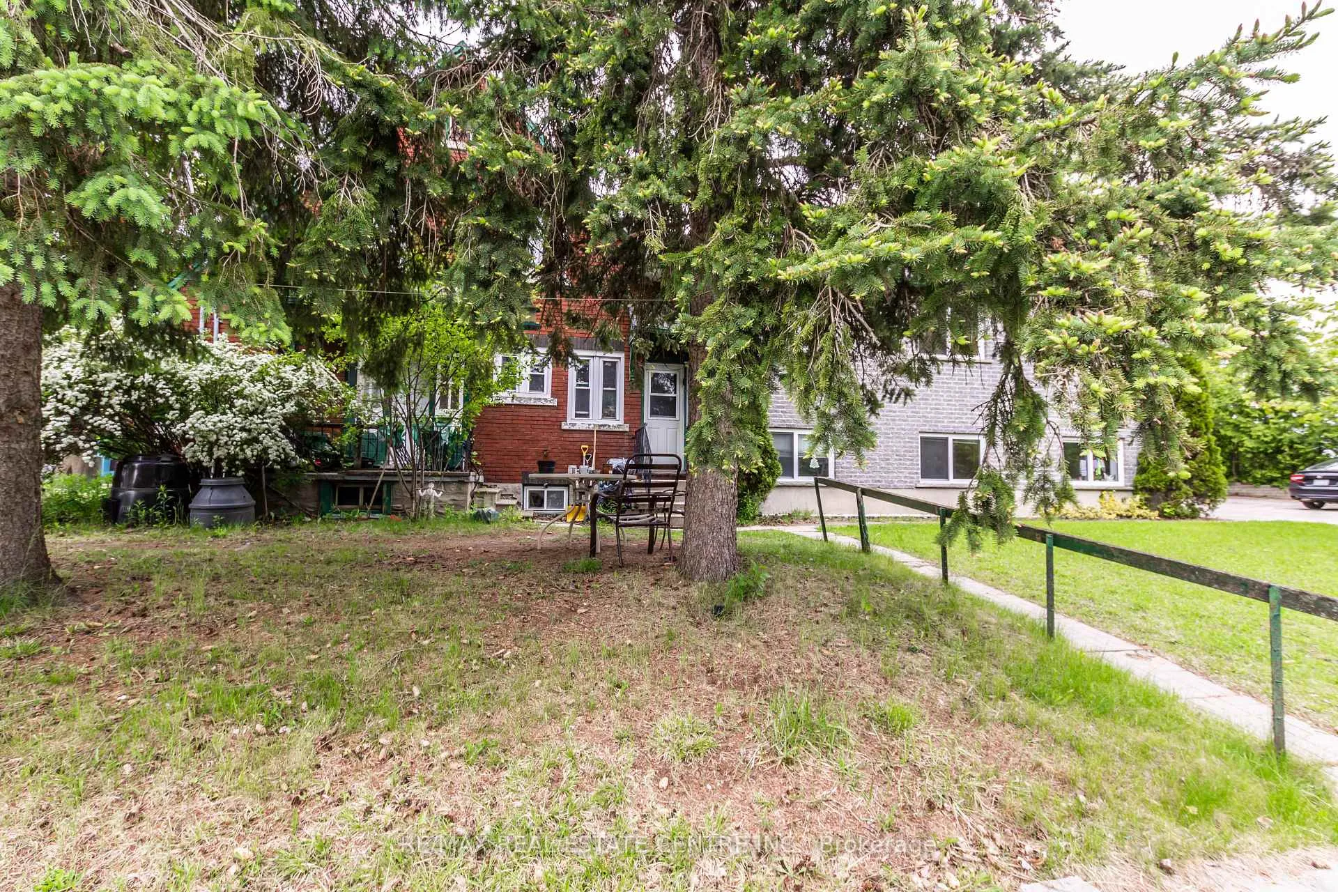 Photo 20 of 178 Erb Street W, Waterloo — HOMEH