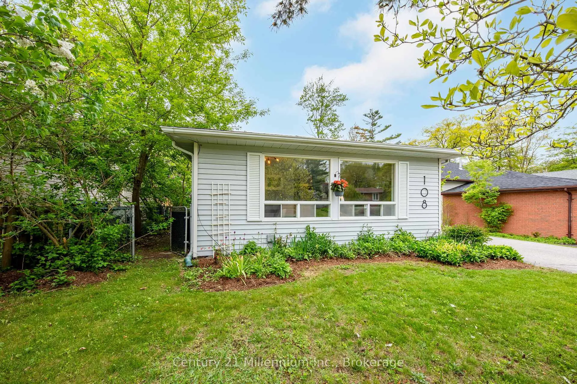 Photo 2 of 108 Ansley Road, Wasaga Beach — HOMEH