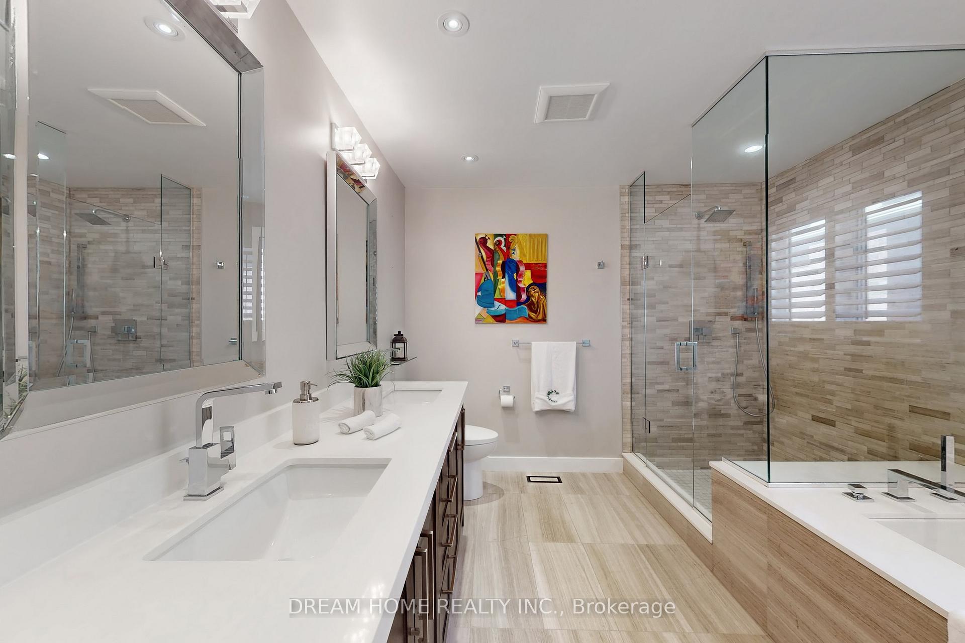 Photo 23 of 47 Venetian Crescent, Vaughan, East Woodbridge — HOMEH
