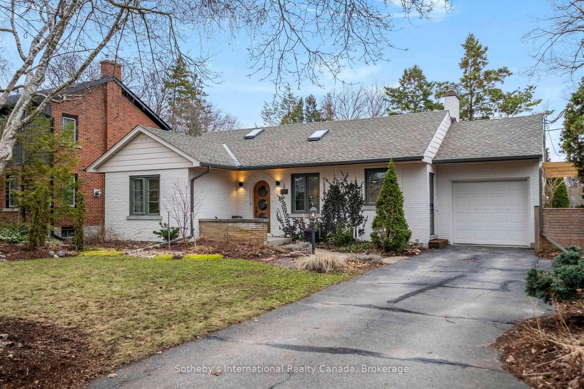Photo 2 of 189 Forsyth Drive, Waterloo — HOMEH