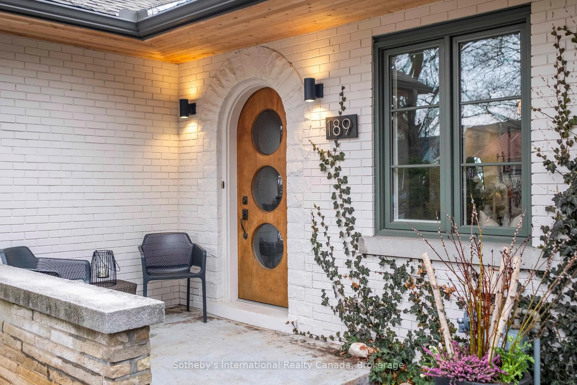 Photo 3 of 189 Forsyth Drive, Waterloo — HOMEH