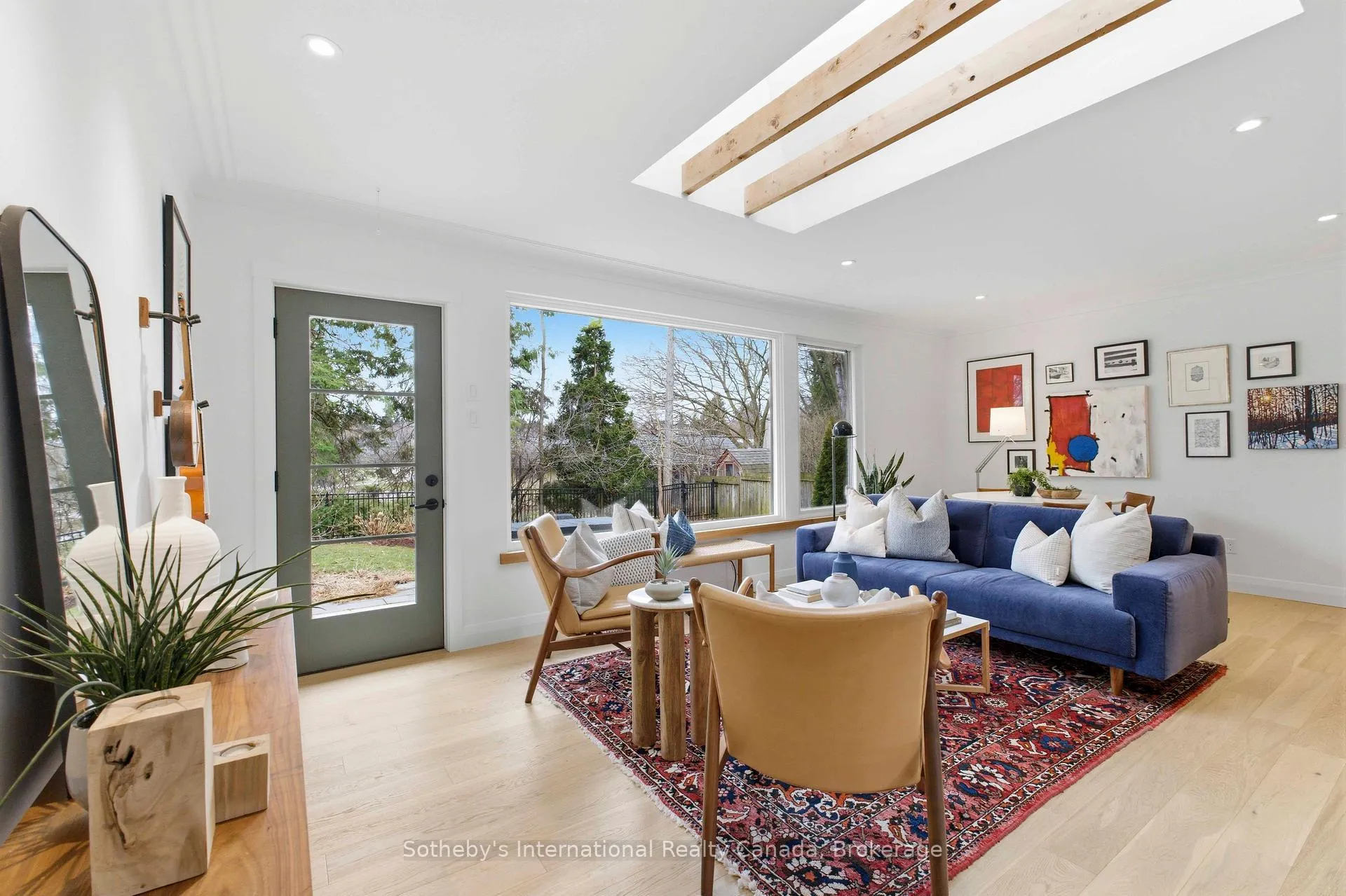 Photo 5 of 189 Forsyth Drive, Waterloo — HOMEH