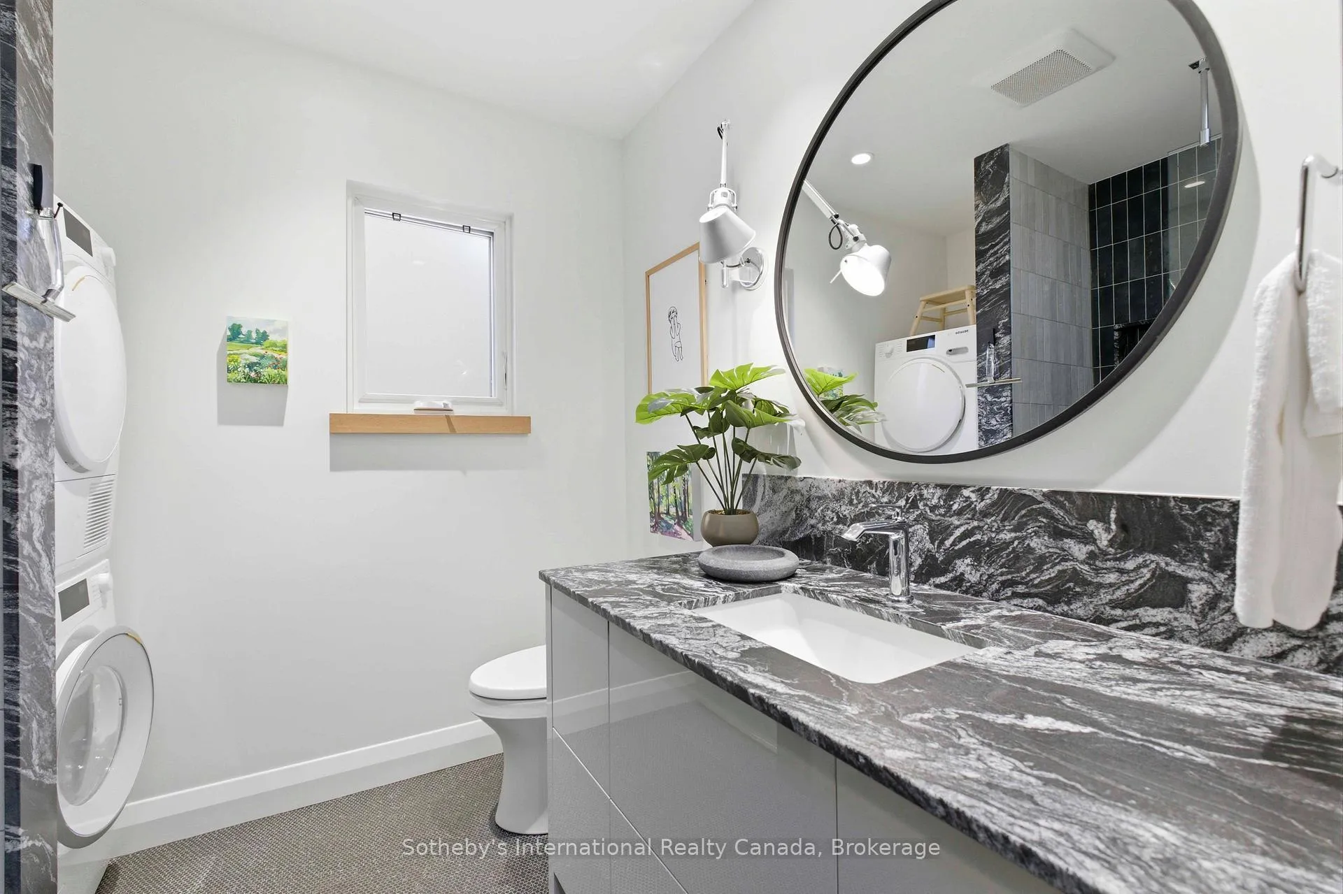 Photo 26 of 189 Forsyth Drive, Waterloo — HOMEH