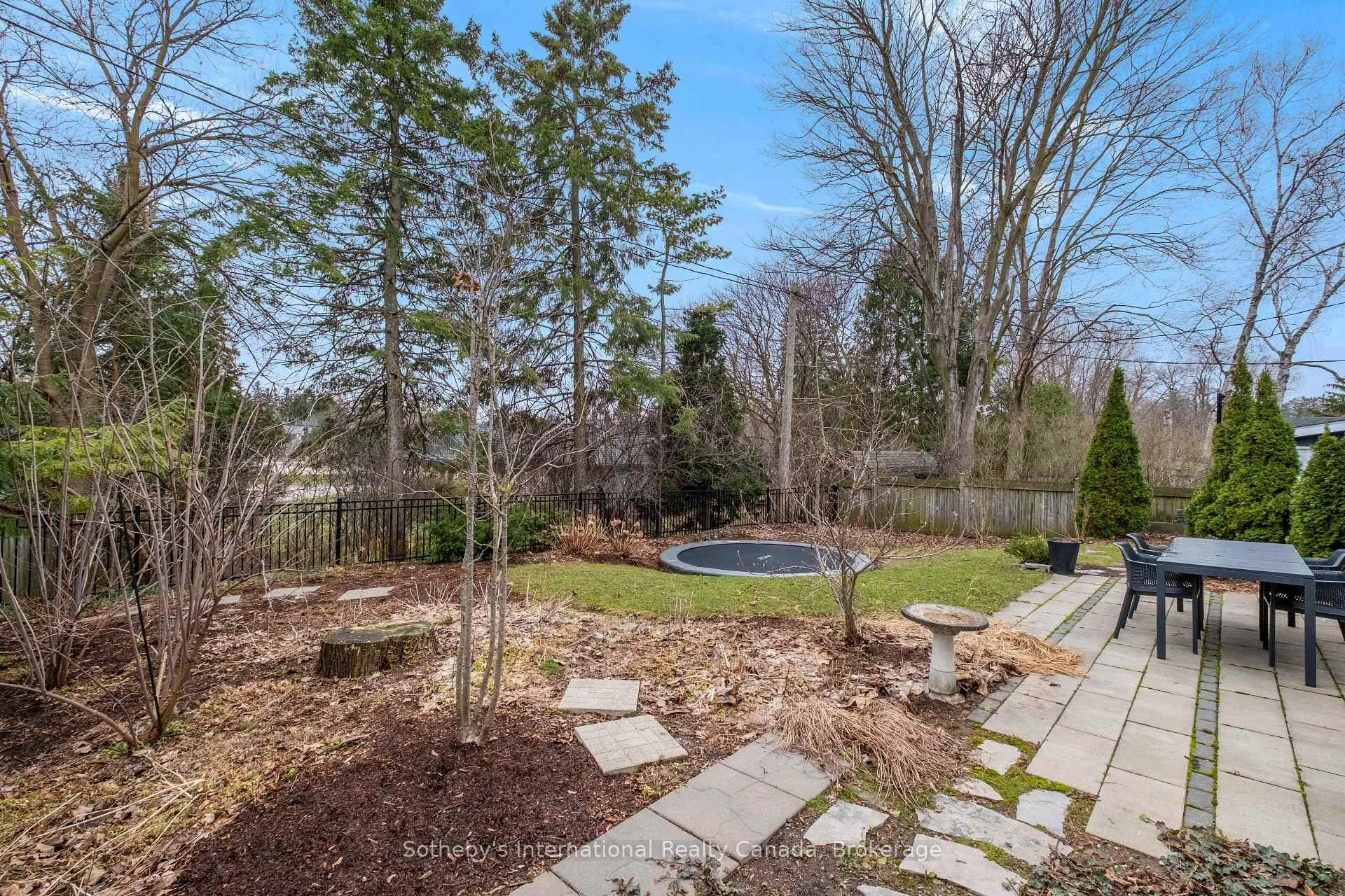 Photo 33 of 189 Forsyth Drive, Waterloo — HOMEH