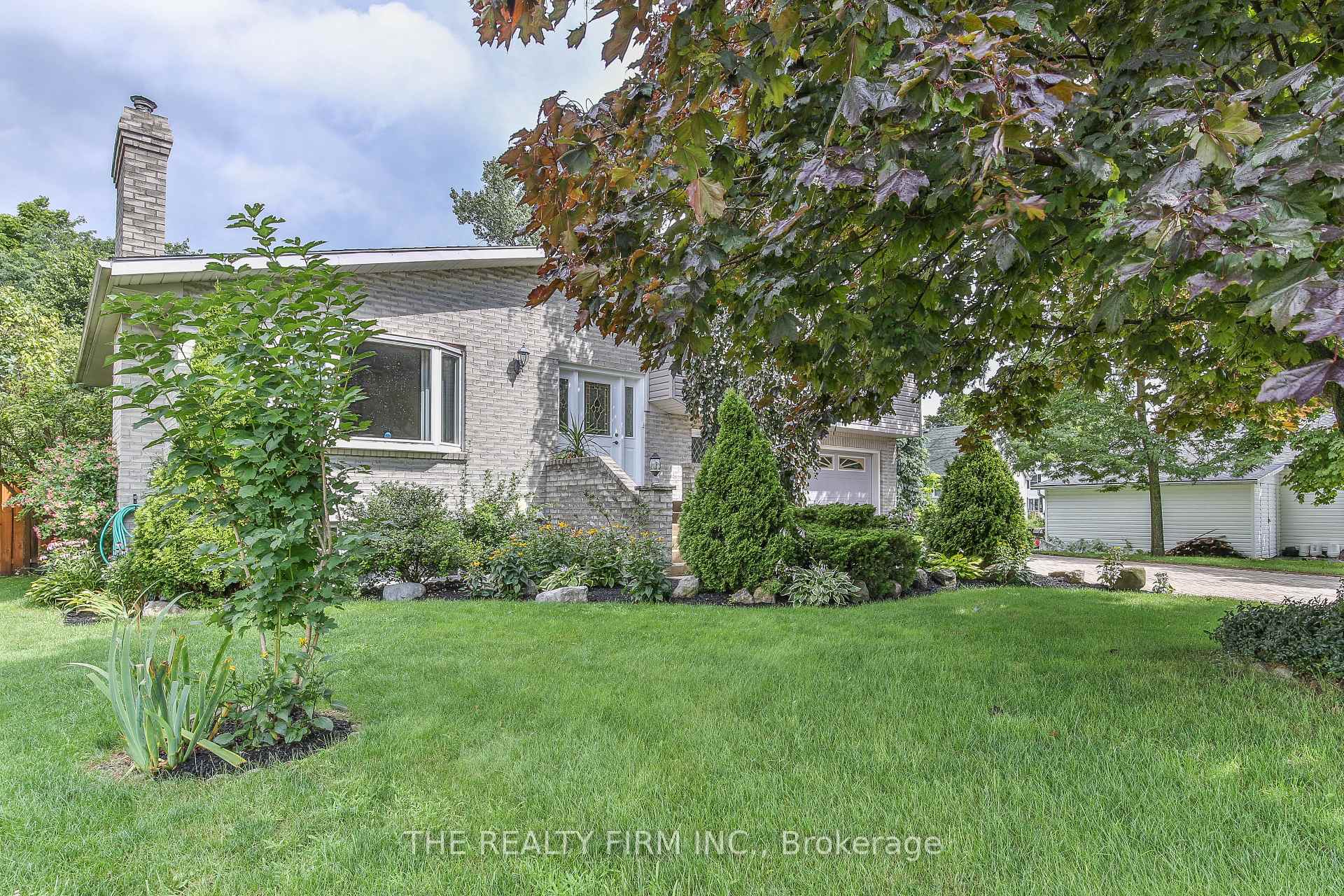 Photo 2 of 169 Gilbert Street, West Elgin, West Lorne — HOMEH