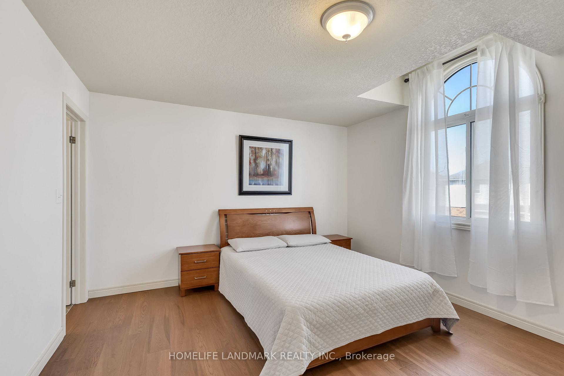Photo 9 of 402 Woodrow Drive, Waterloo — HOMEH