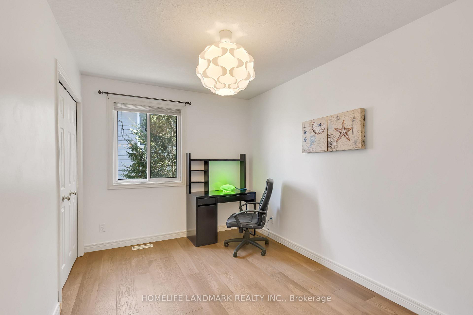 Photo 13 of 402 Woodrow Drive, Waterloo — HOMEH