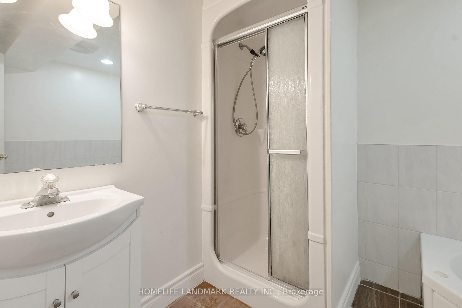 Photo 18 of 402 Woodrow Drive, Waterloo — HOMEH