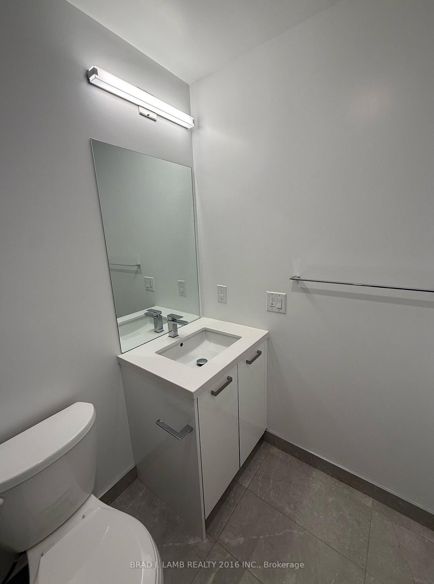 Photo 10 of Unit 417, 55 Ontario St, Toronto, Moss Park — HOMEH