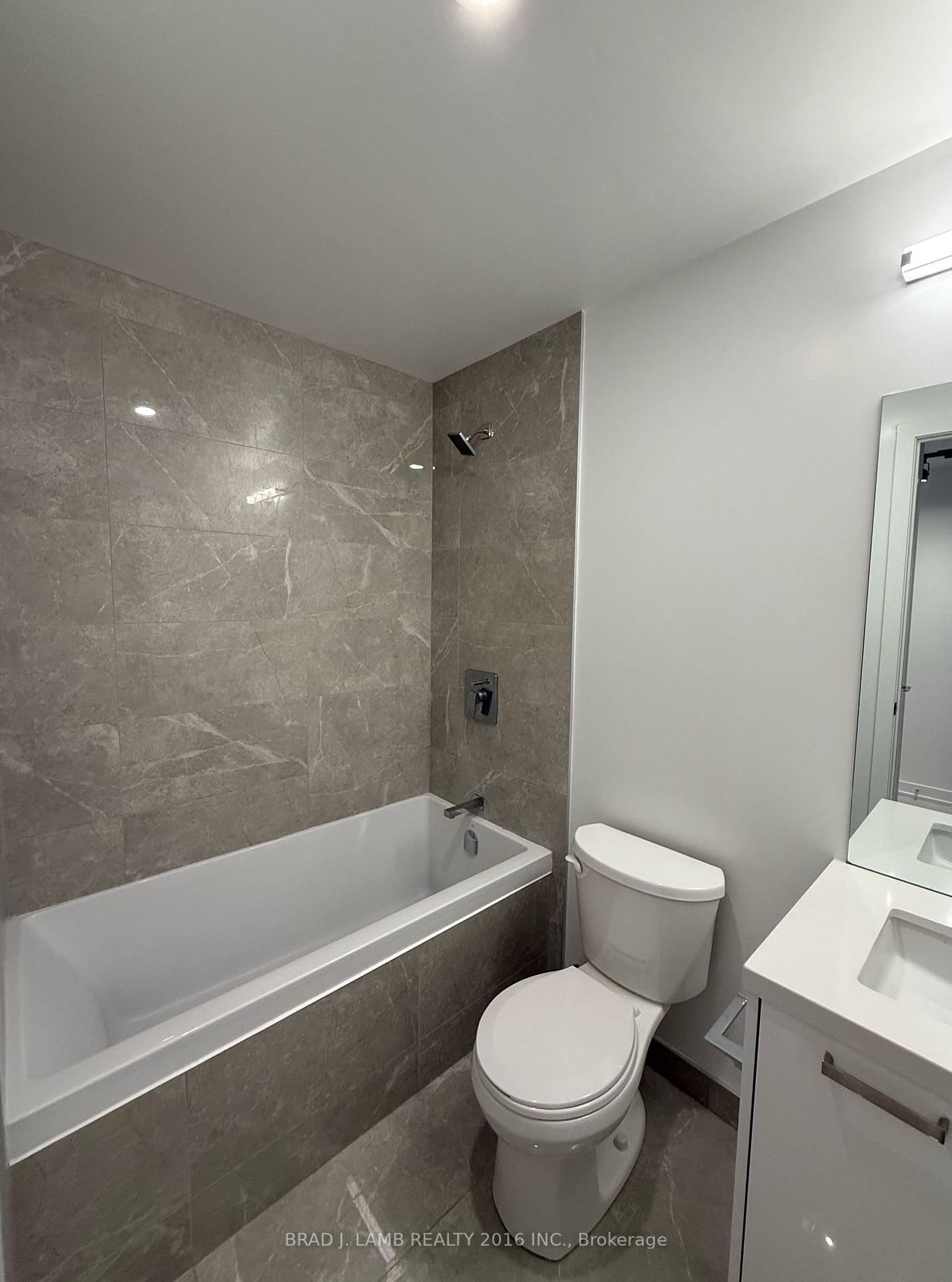 Photo 8 of Unit 417, 55 Ontario St, Toronto, Moss Park — HOMEH