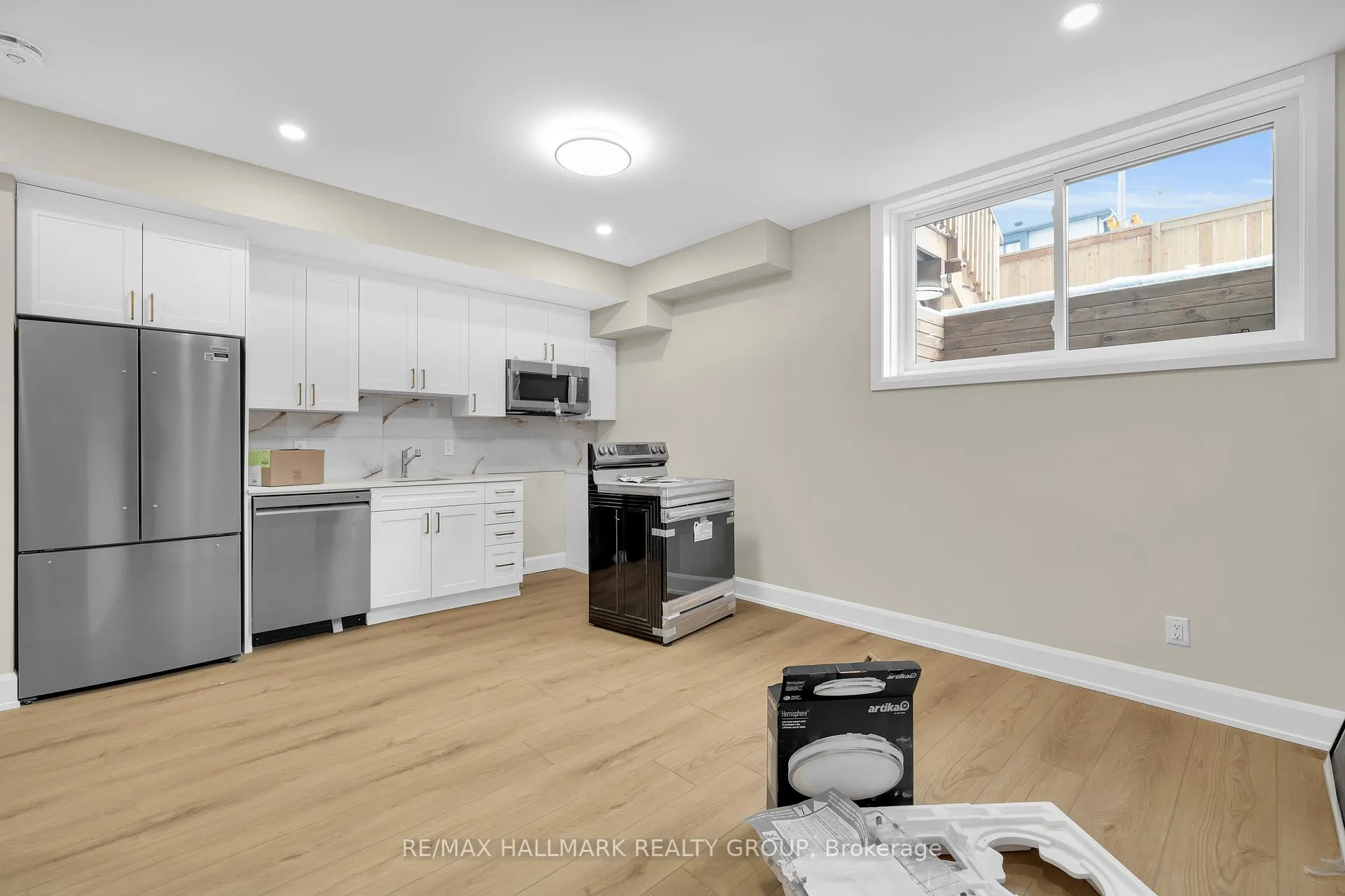 Photo 4 of 505 Dawson - B Avenue, Ottawa, Westboro West — HOMEH