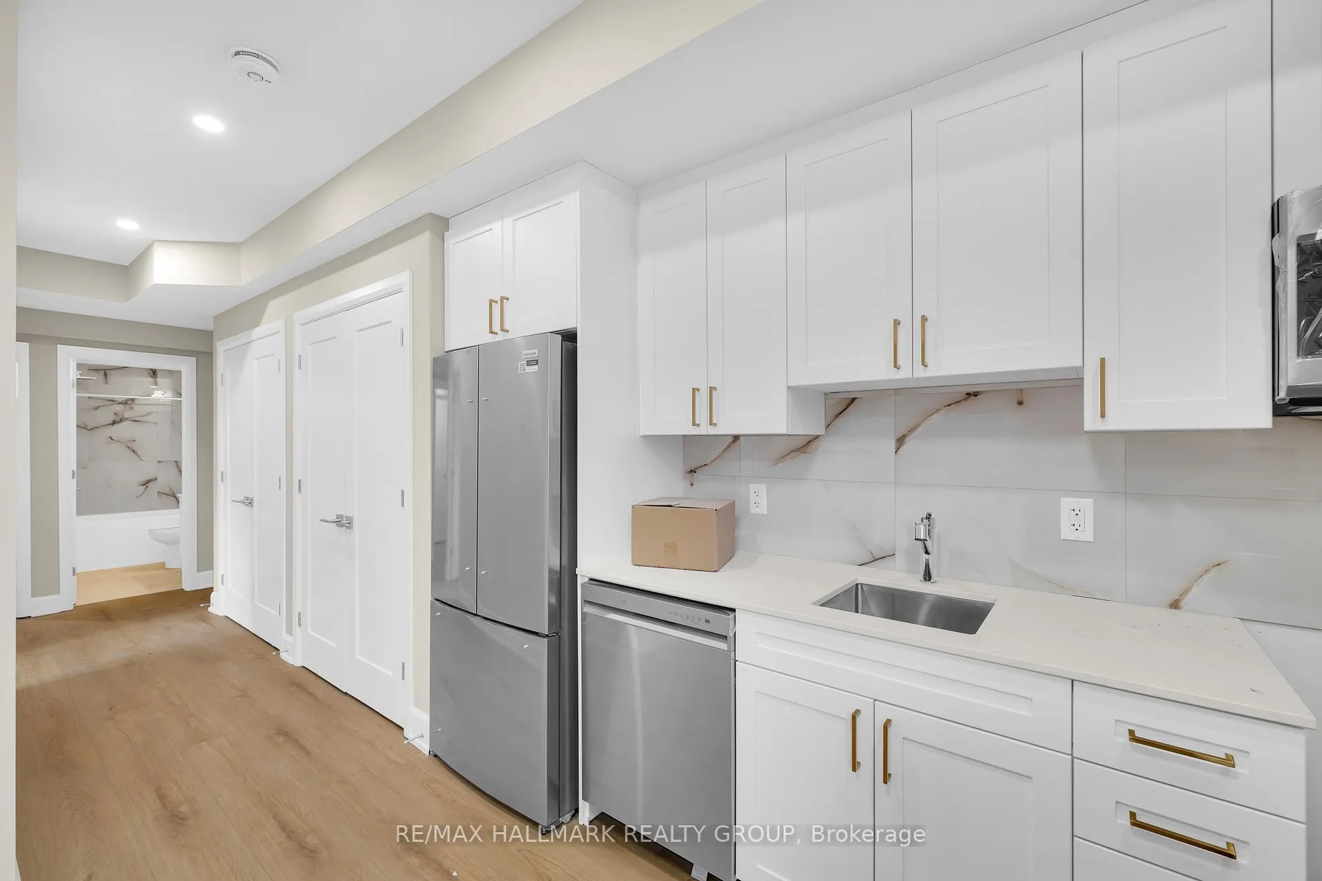 Photo 5 of 505 Dawson - B Avenue, Ottawa, Westboro West — HOMEH