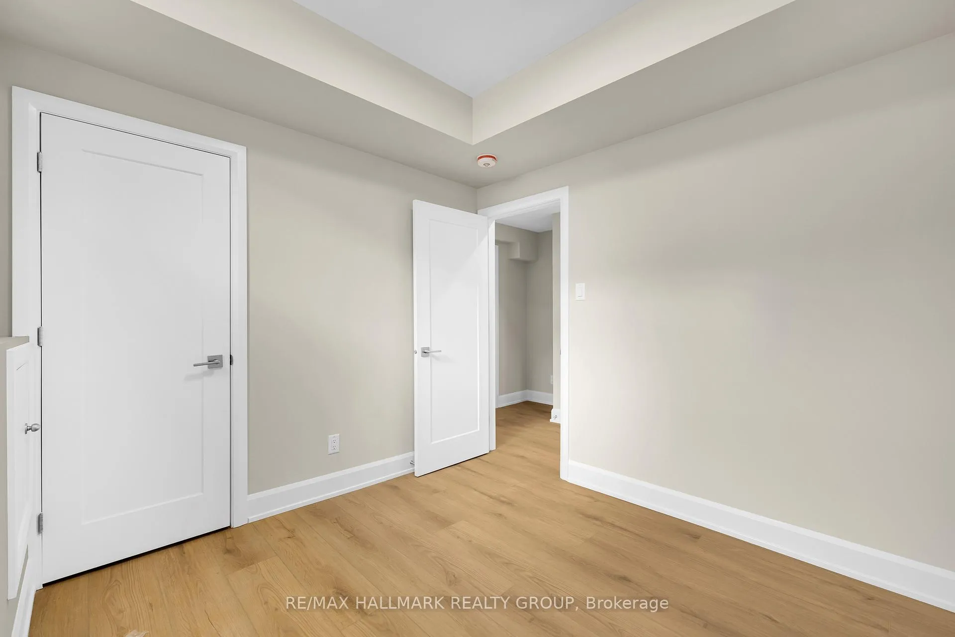 Photo 7 of 505 Dawson - B Avenue, Ottawa, Westboro West — HOMEH