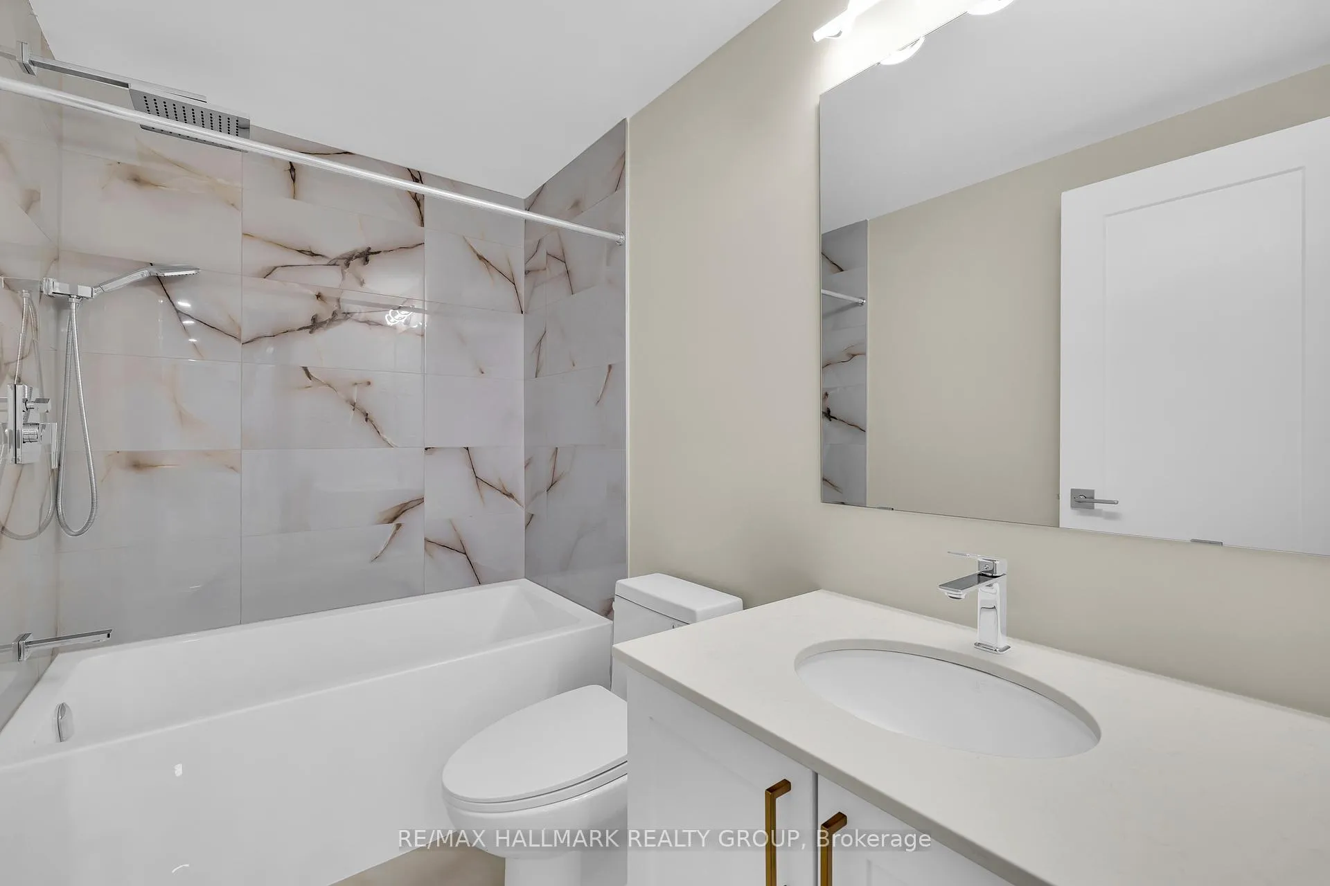 Photo 8 of 505 Dawson - B Avenue, Ottawa, Westboro West — HOMEH