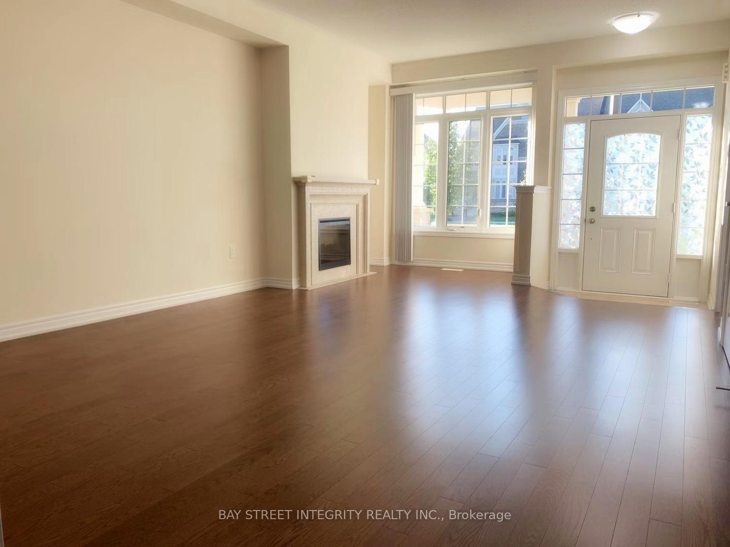 Photo 4 of 213 East's Corners Boulevard, Vaughan, Kleinburg — HOMEH