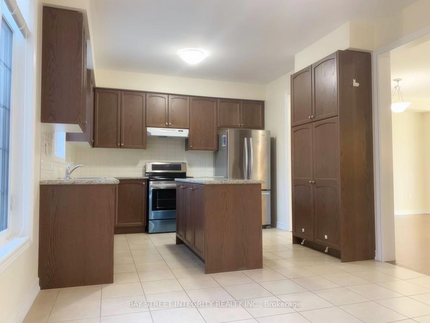 Photo 6 of 213 East's Corners Boulevard, Vaughan, Kleinburg — HOMEH