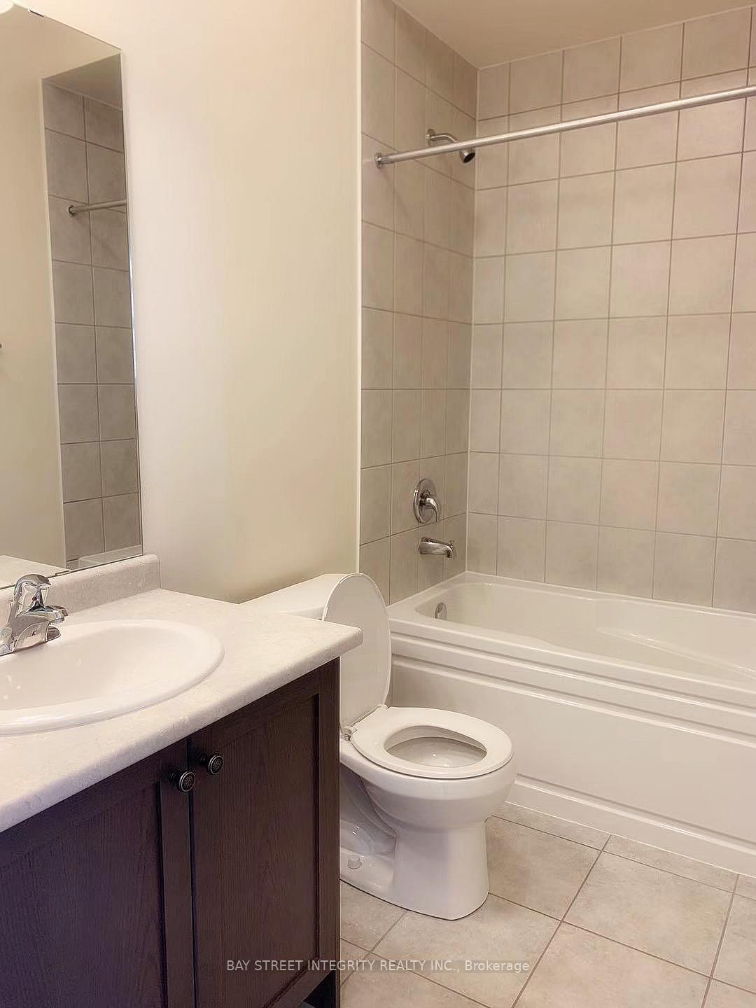 Photo 12 of 213 East's Corners Boulevard, Vaughan, Kleinburg — HOMEH