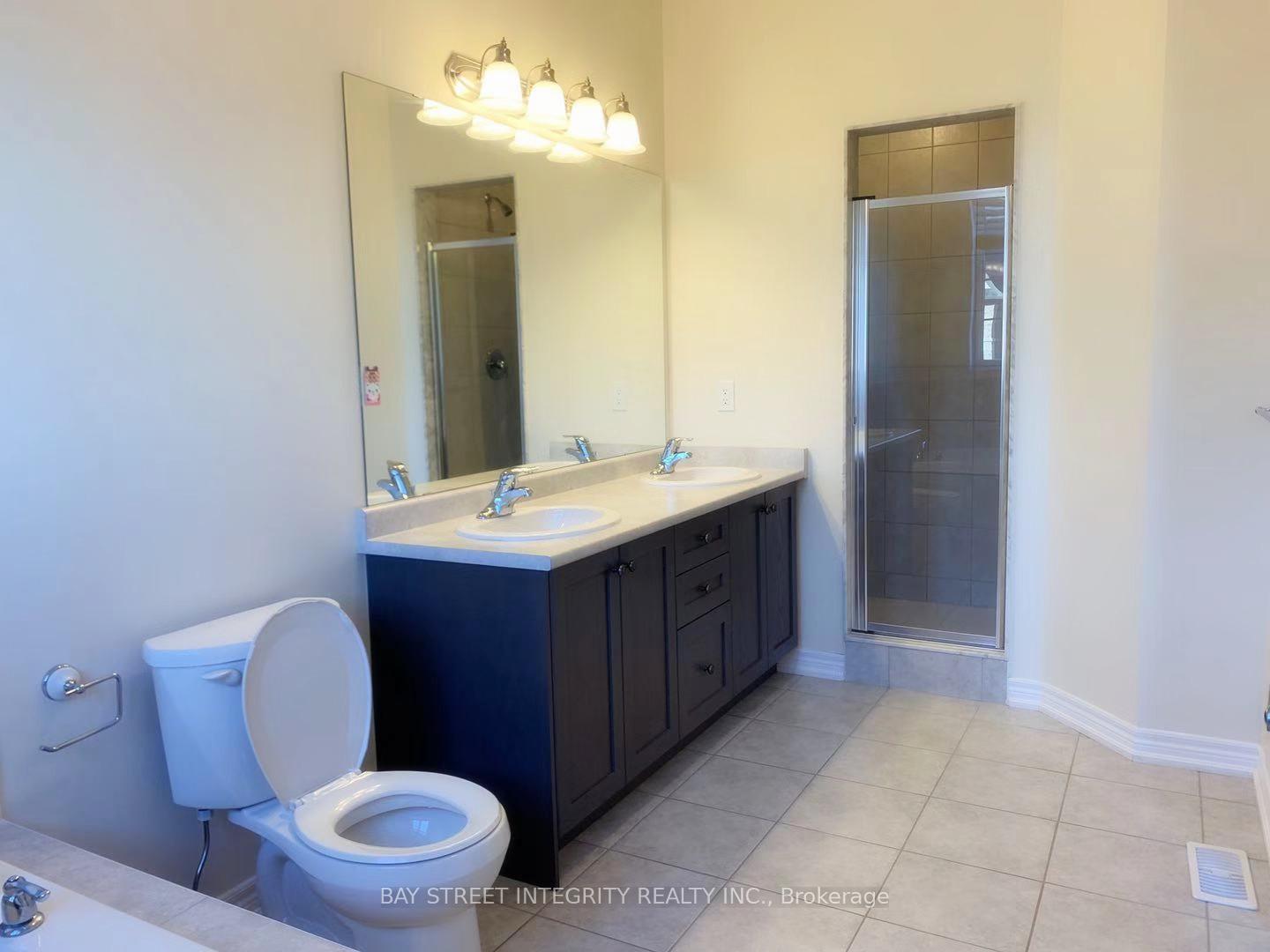 Photo 15 of 213 East's Corners Boulevard, Vaughan, Kleinburg — HOMEH