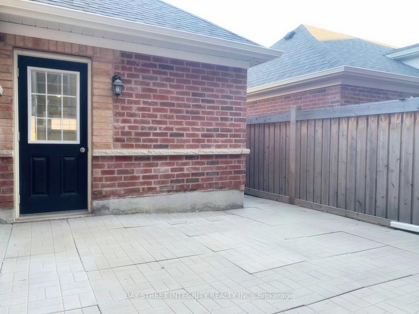 Photo 18 of 213 East's Corners Boulevard, Vaughan, Kleinburg — HOMEH