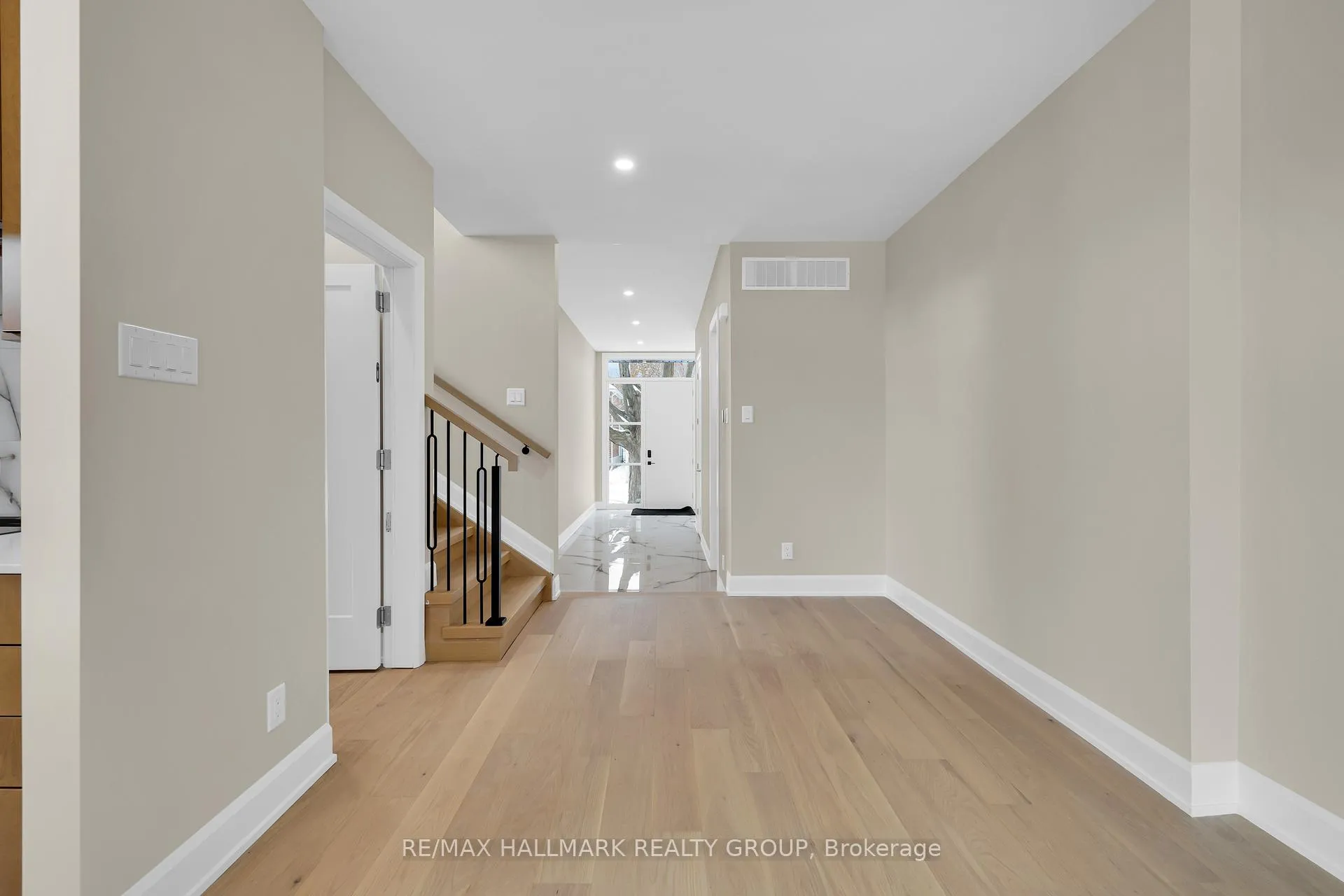 Photo 5 of 505 Dawson Avenue E, Ottawa, Westboro/Hampton Park — HOMEH