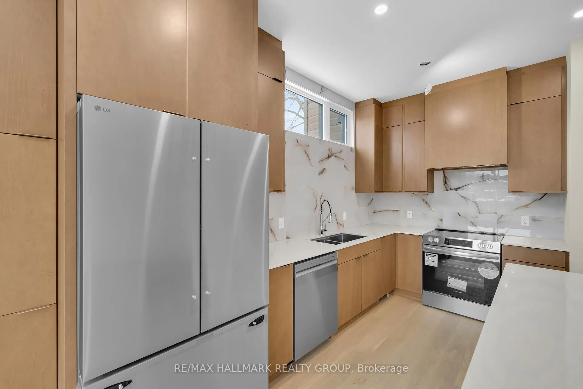 Photo 13 of 505 Dawson Avenue E, Ottawa, Westboro/Hampton Park — HOMEH