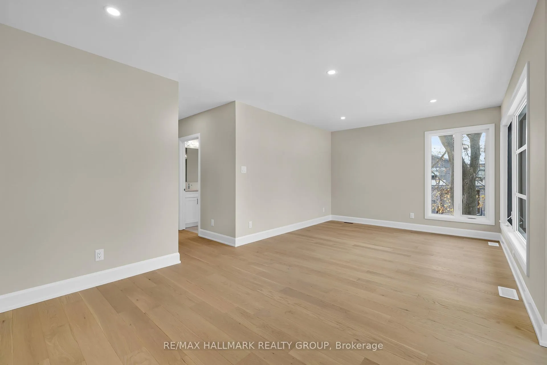 Photo 22 of 505 Dawson Avenue E, Ottawa, Westboro/Hampton Park — HOMEH
