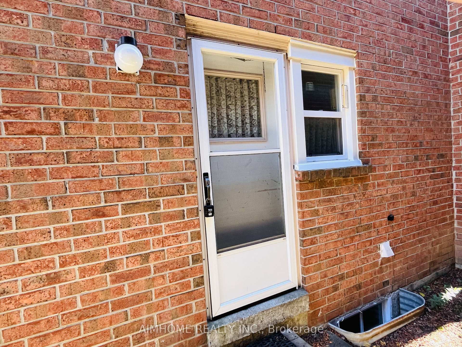 Photo 12 of 53 Spring Gate Boulevard, Vaughan, Crestwood-Springfarm-Yorkhill — HOMEH