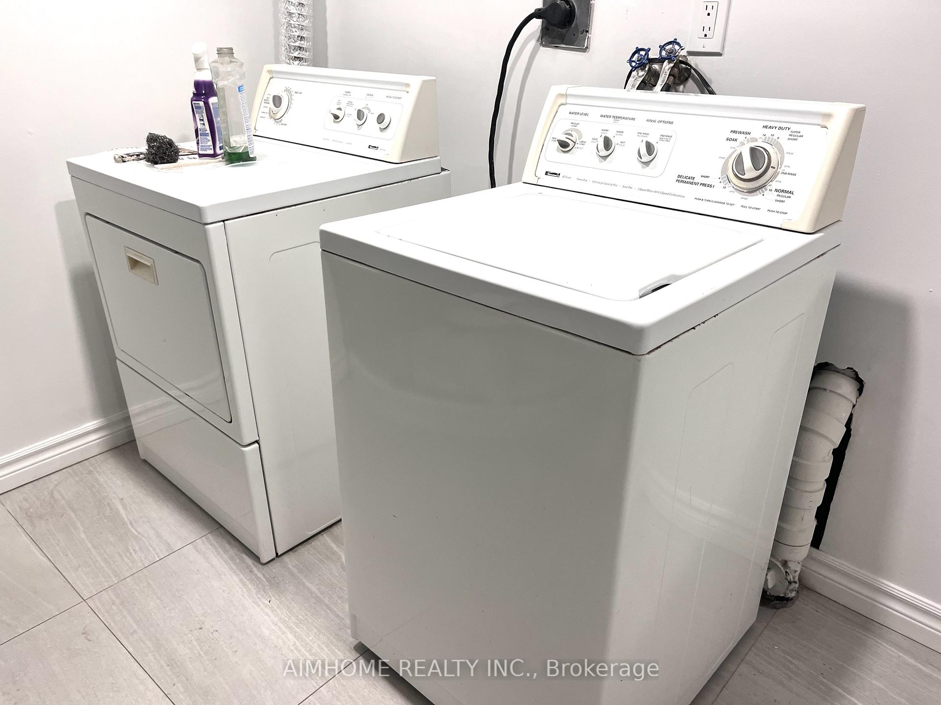Photo 16 of 53 Spring Gate Boulevard, Vaughan, Crestwood-Springfarm-Yorkhill — HOMEH