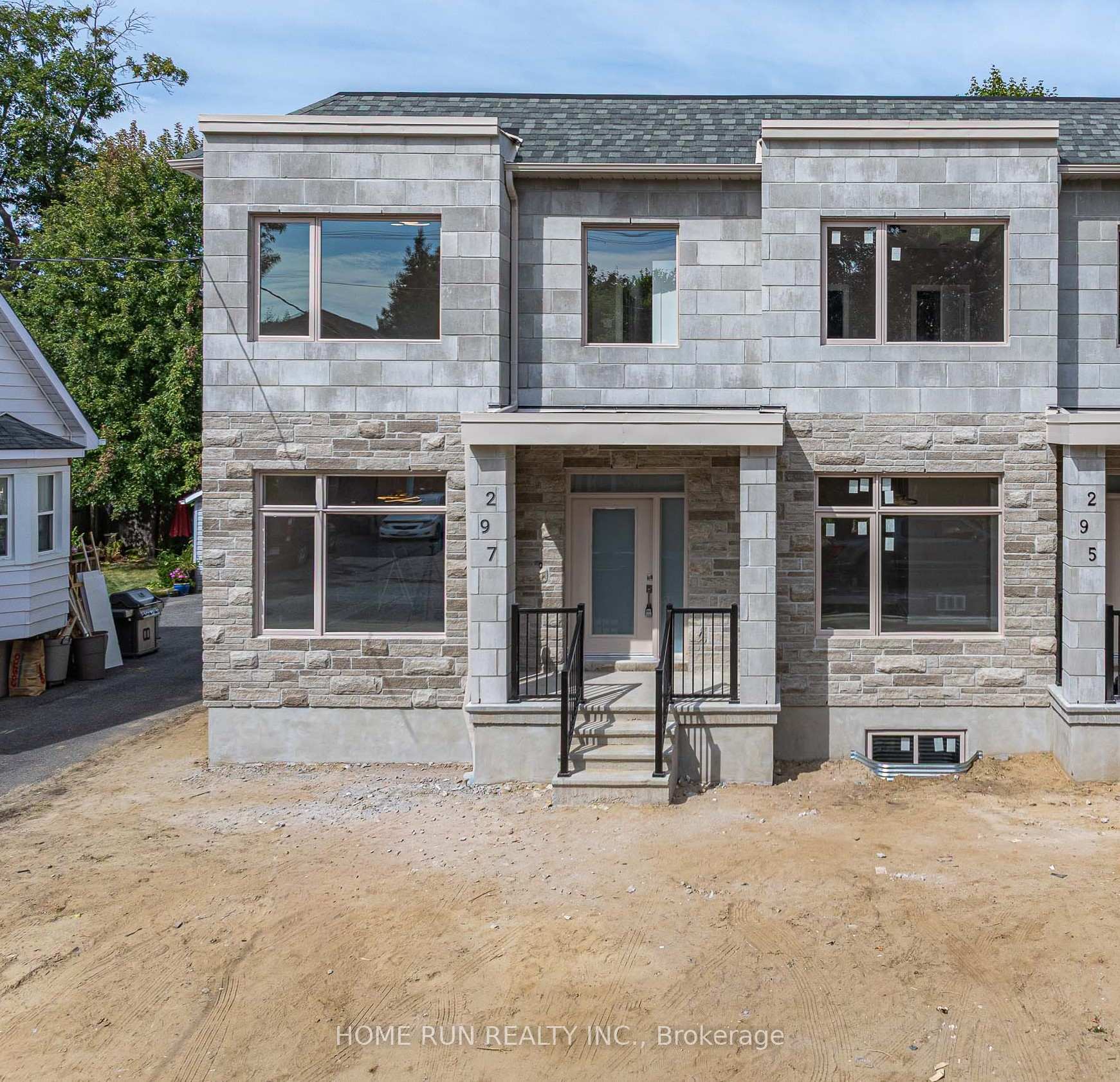 Front of 297 Dovercourt Avenue