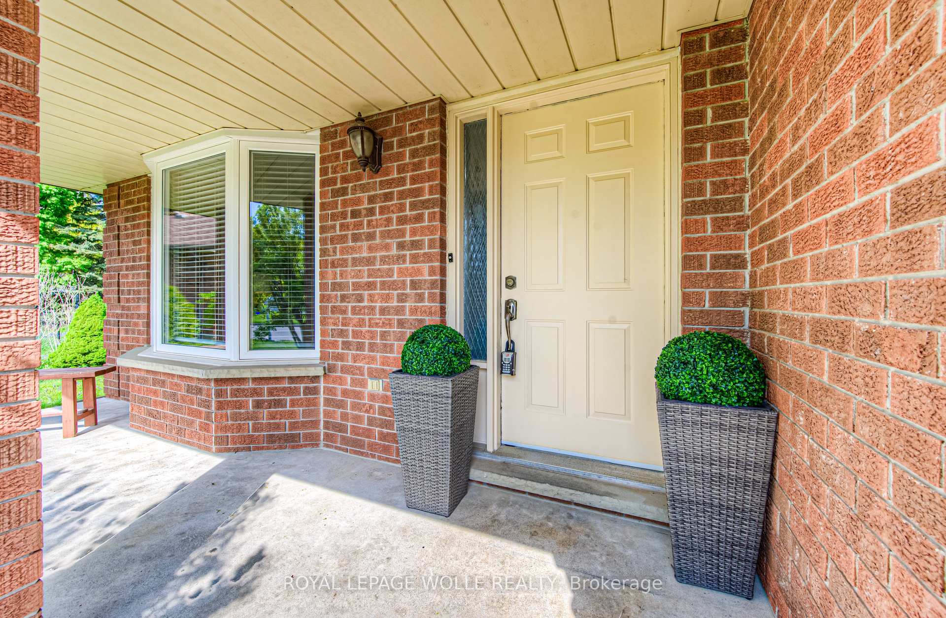 Photo 3 of 171 Mayberry Court, Waterloo — HOMEH