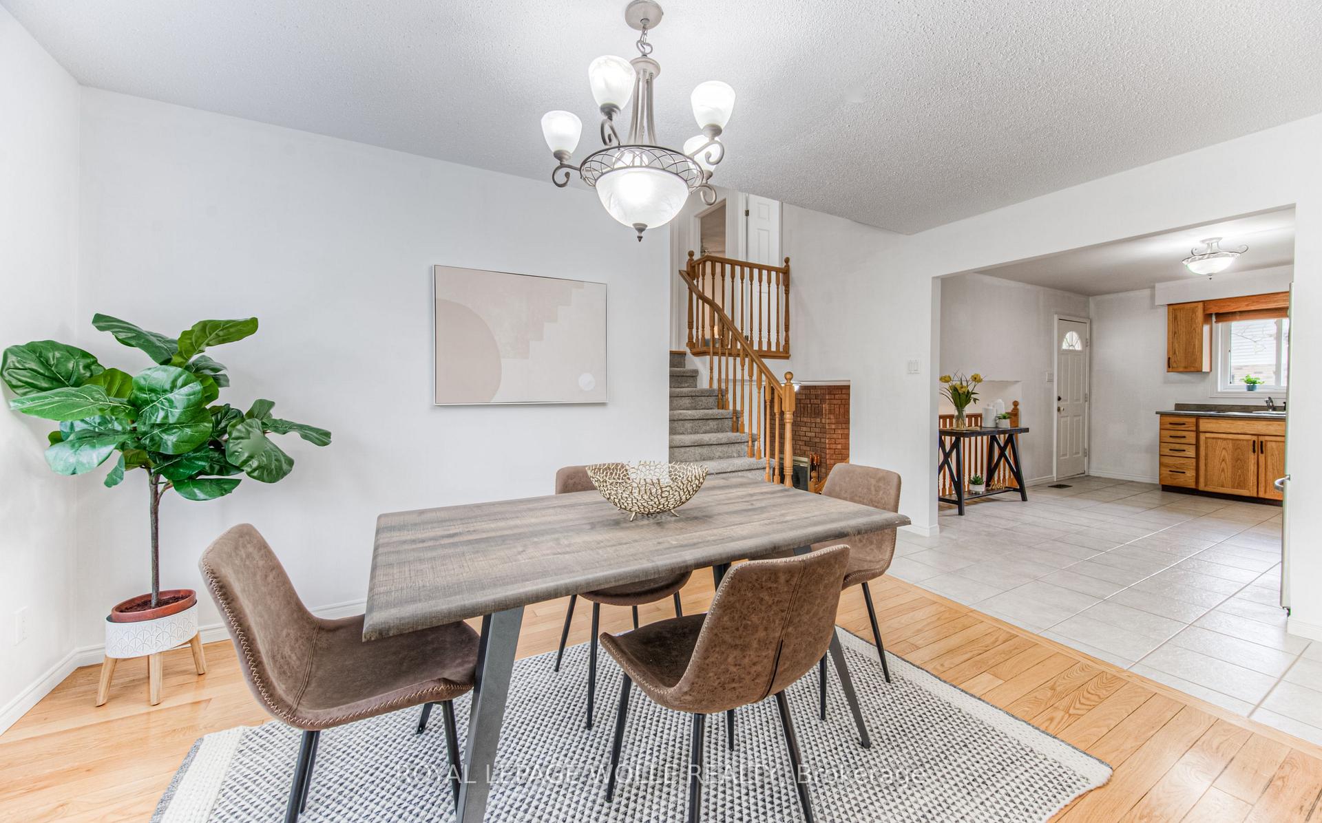 Photo 10 of 171 Mayberry Court, Waterloo — HOMEH