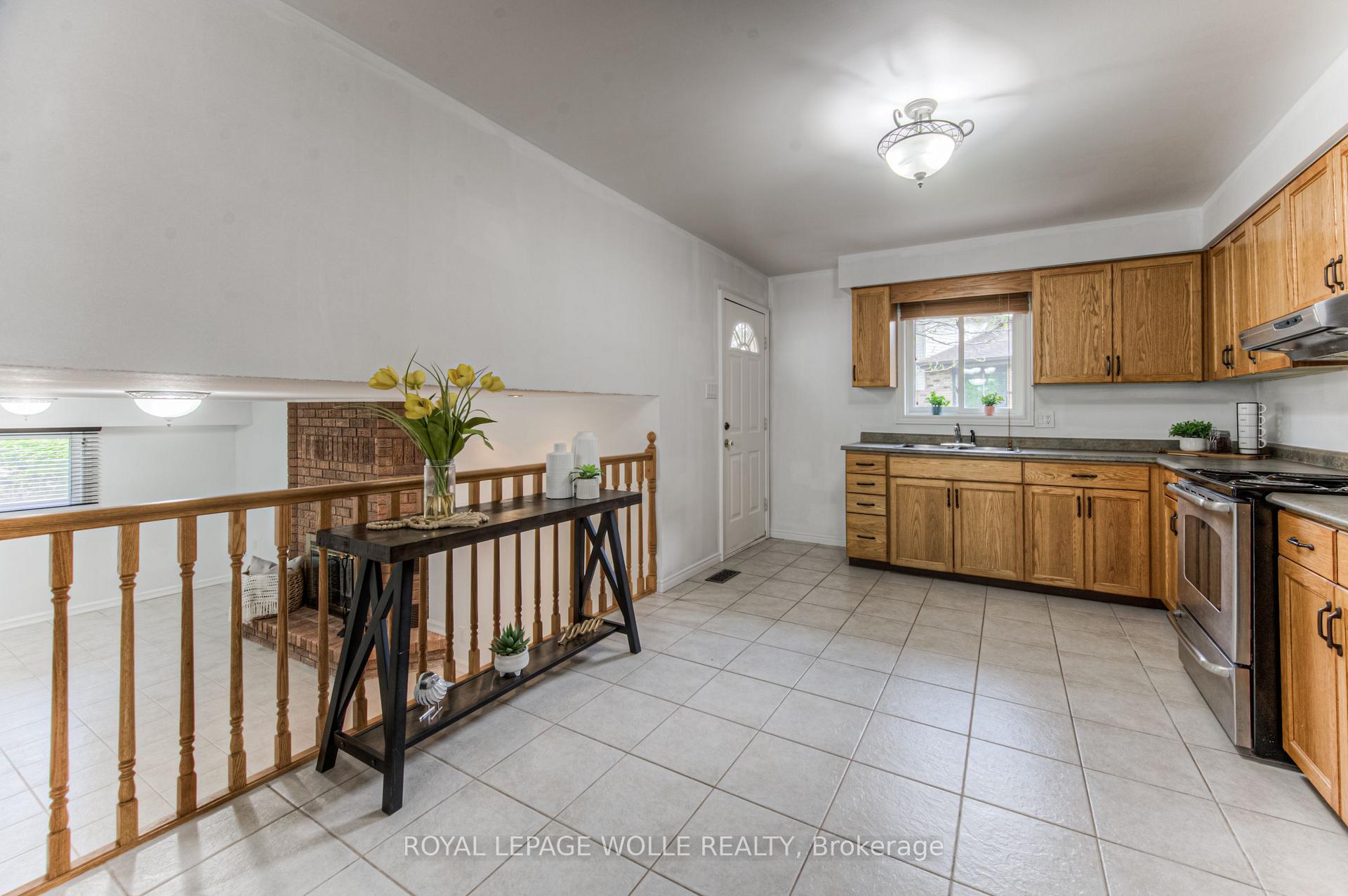 Photo 13 of 171 Mayberry Court, Waterloo — HOMEH
