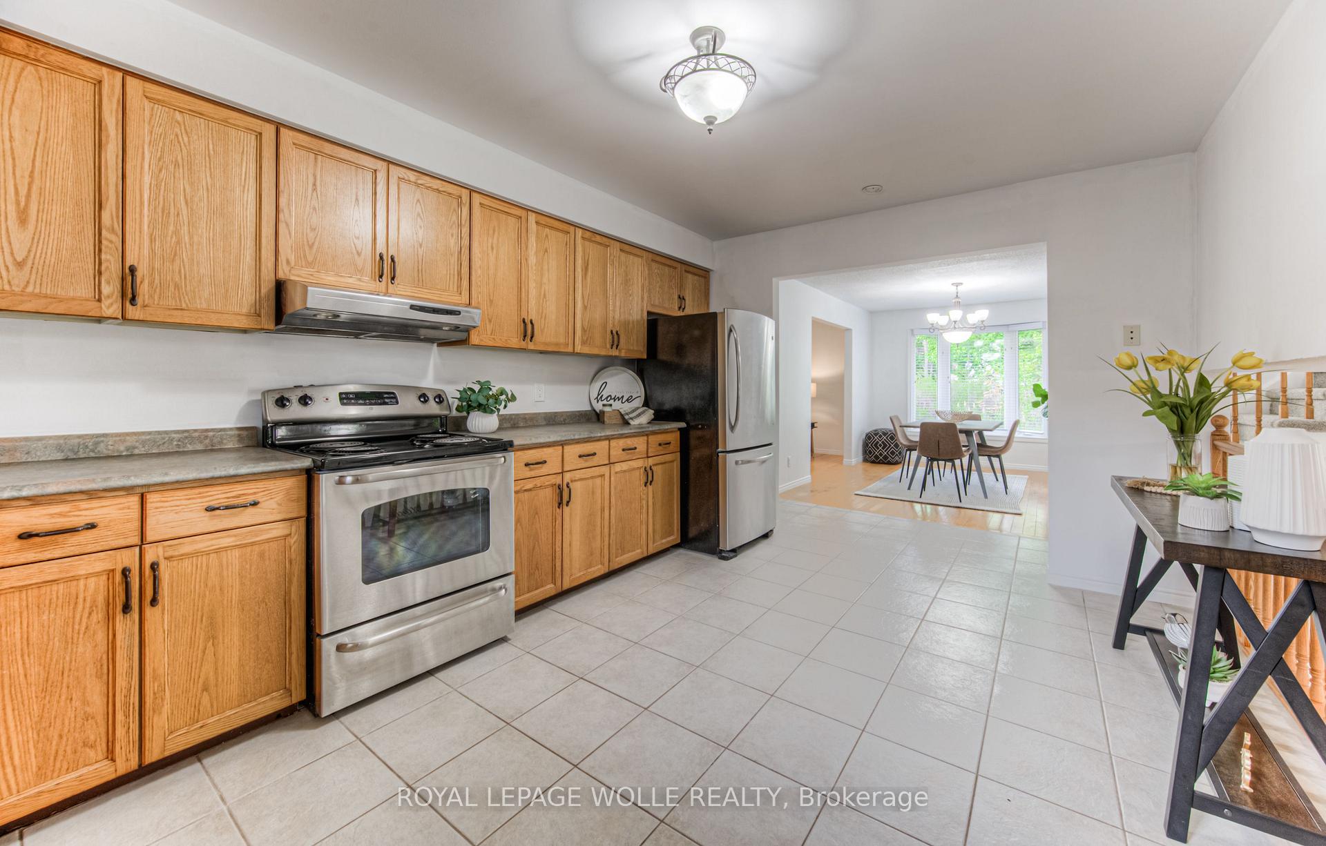 Photo 16 of 171 Mayberry Court, Waterloo — HOMEH