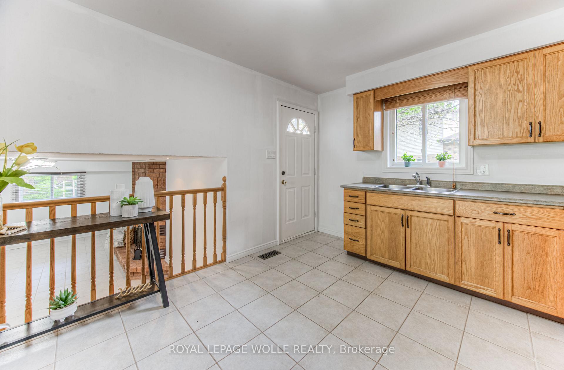 Photo 19 of 171 Mayberry Court, Waterloo — HOMEH