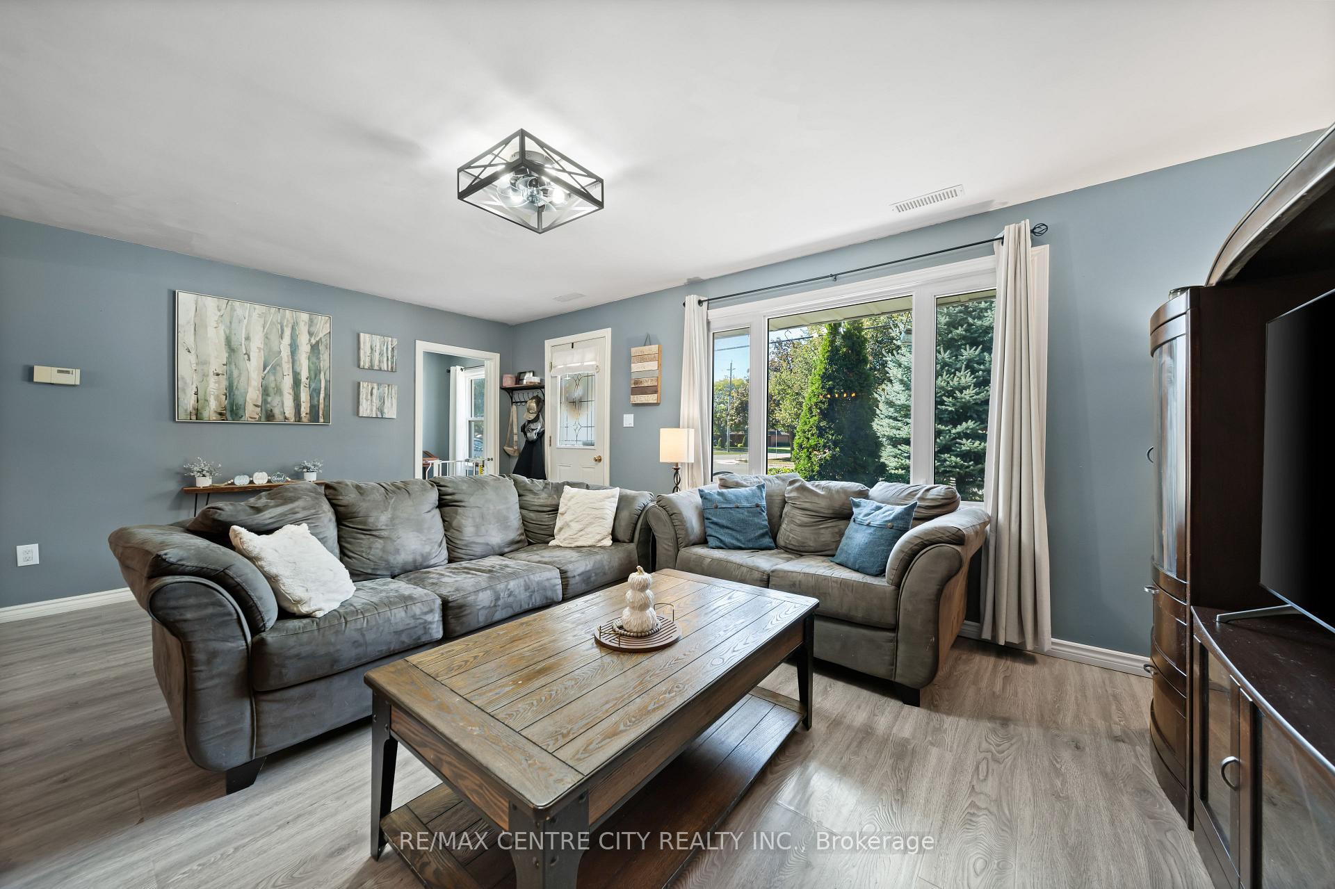Photo 3 of 103 Caverly Road, Aylmer — HOMEH