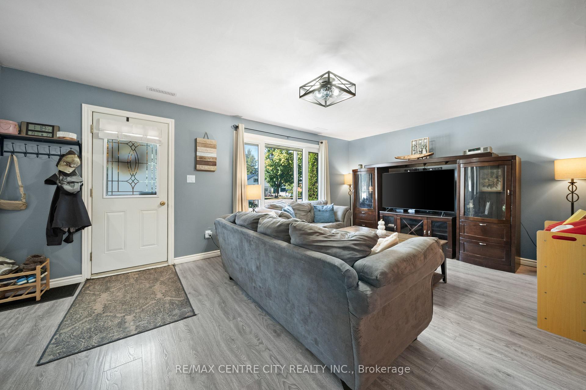 Photo 4 of 103 Caverly Road, Aylmer — HOMEH