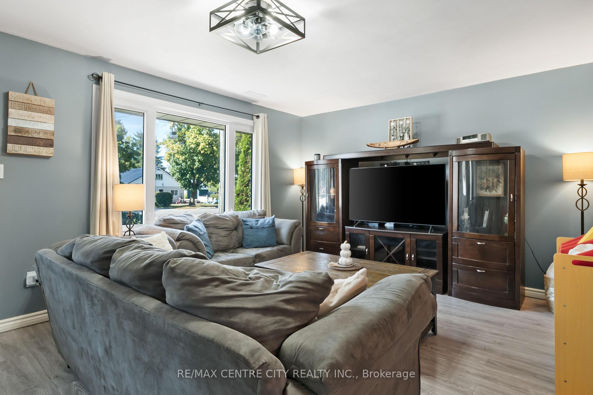 Photo 5 of 103 Caverly Road, Aylmer — HOMEH