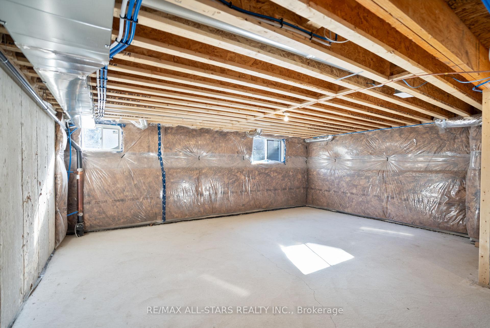 Photo 30 of 22 Ballinger Way, Uxbridge — HOMEH