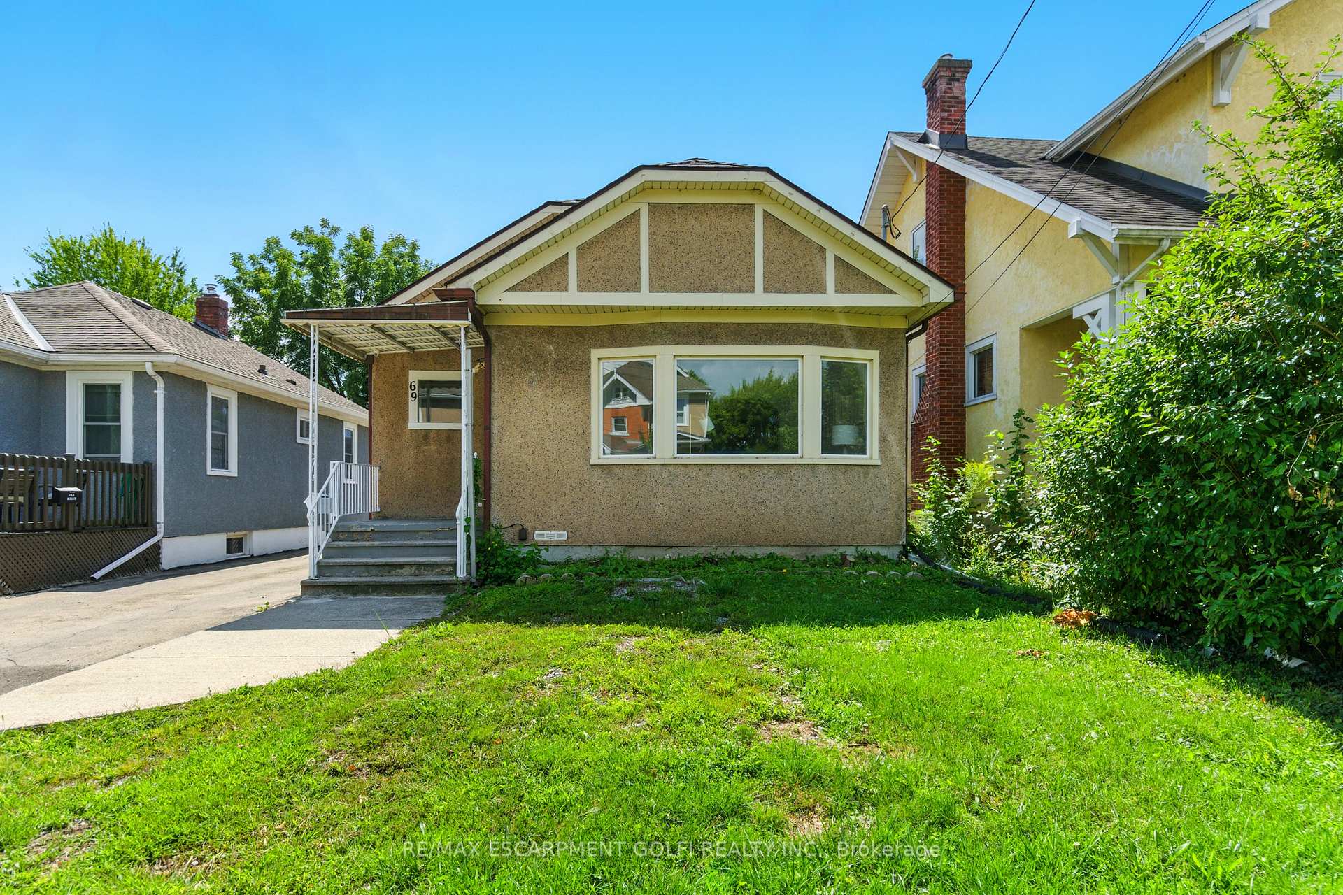 Front of 69 Griffith Street