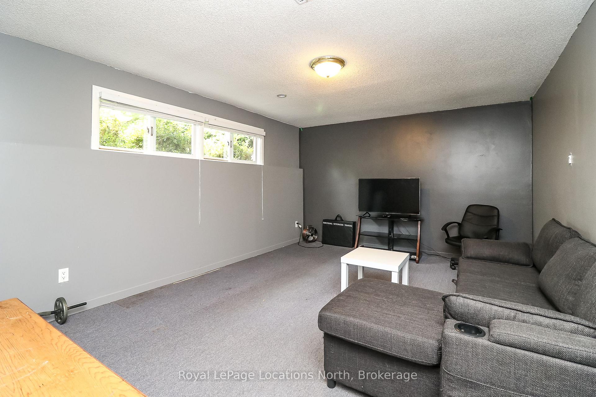 Photo 16 of 32 Lisbon Court, Wasaga Beach — HOMEH