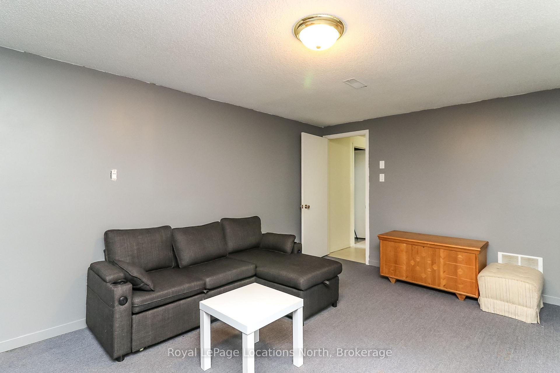 Photo 18 of 32 Lisbon Court, Wasaga Beach — HOMEH